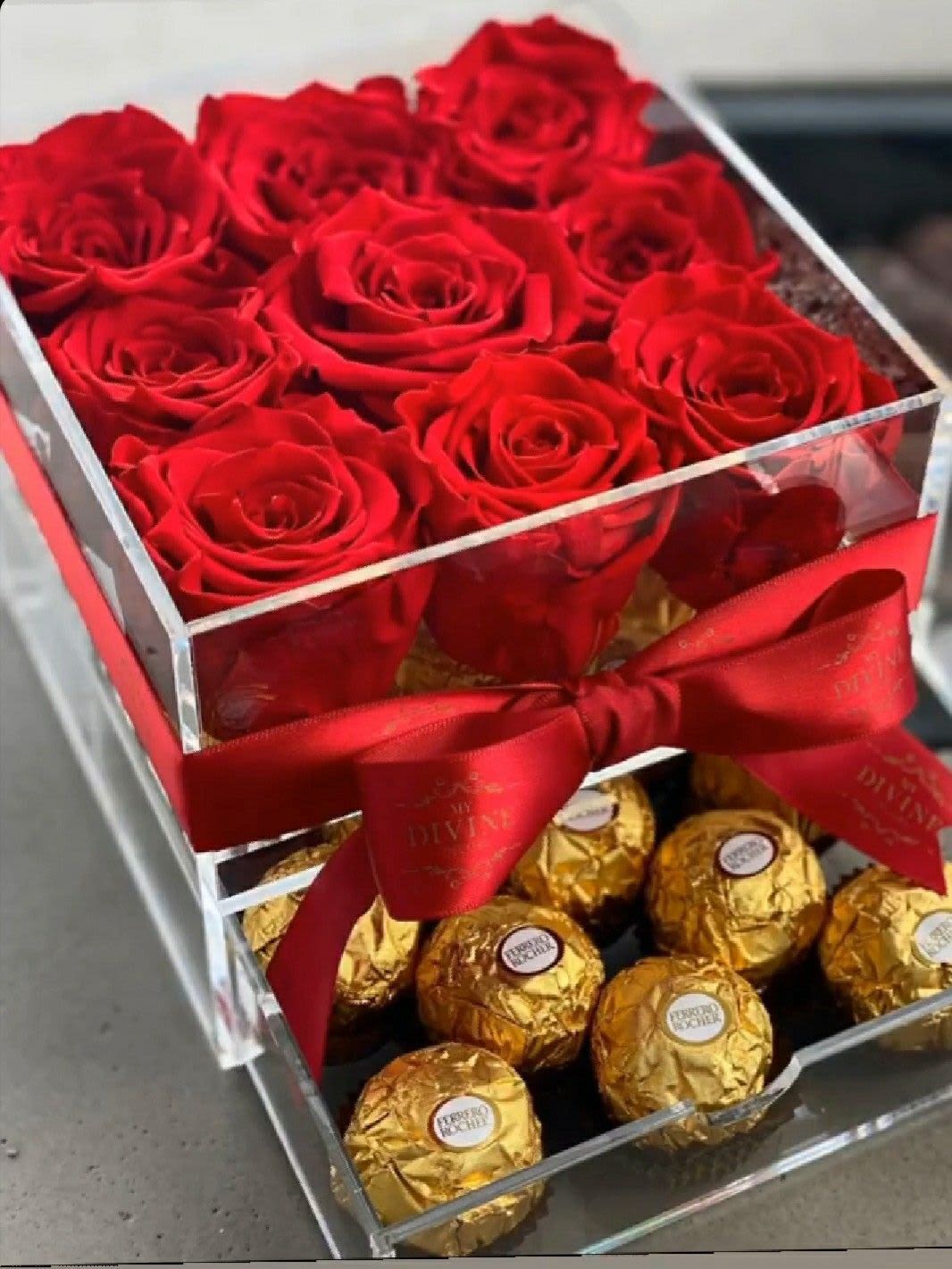 caja magica acrilica - detalle elaborado con caja acrilica y chocolates dependiendo el tamaño