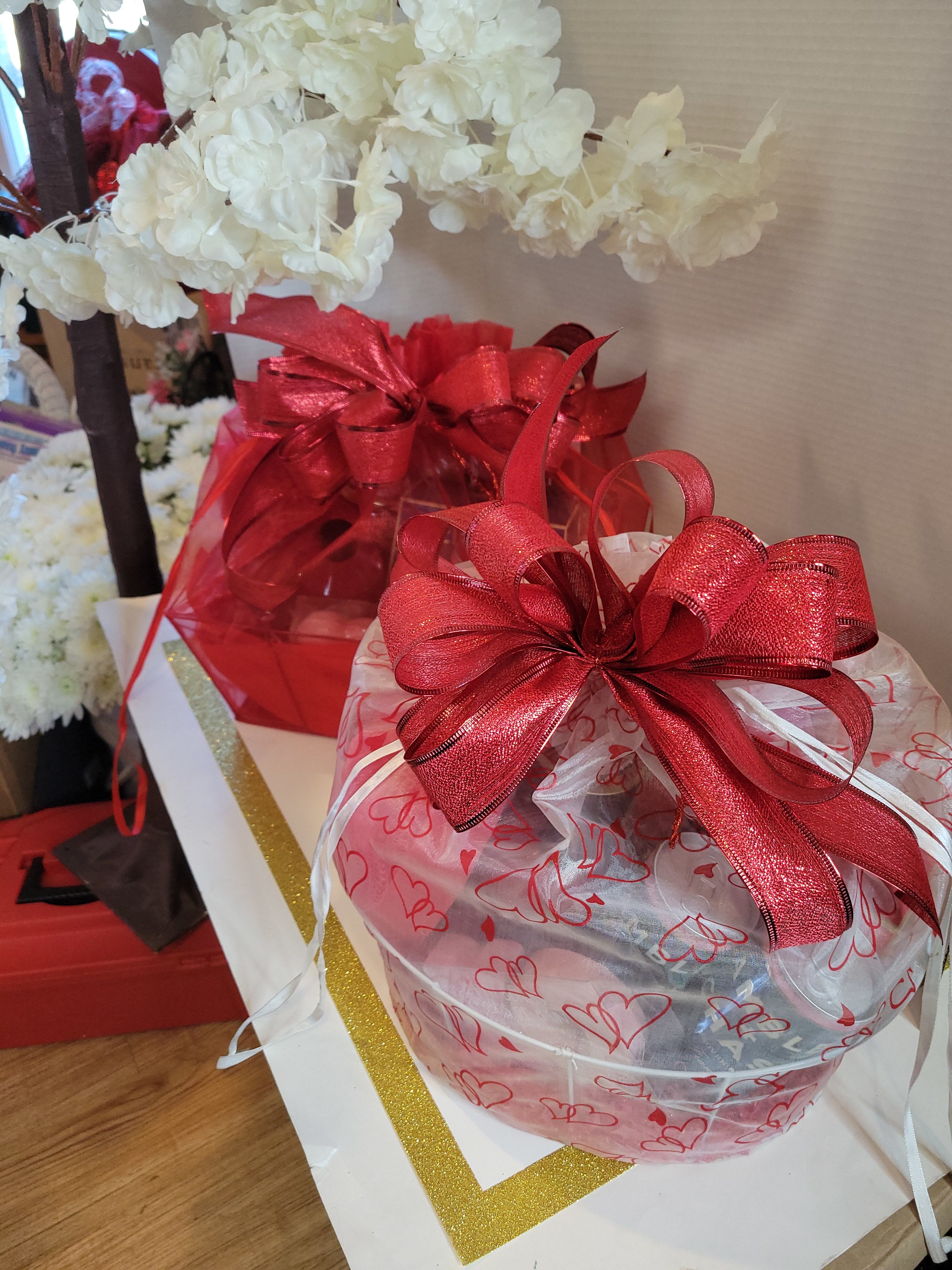 Lots of Love Lots of Love - A relaxing basket filled with bubble bath fizz, candels, facial mask, chocolate, candies and refreshments. Set her mood for lots of love.