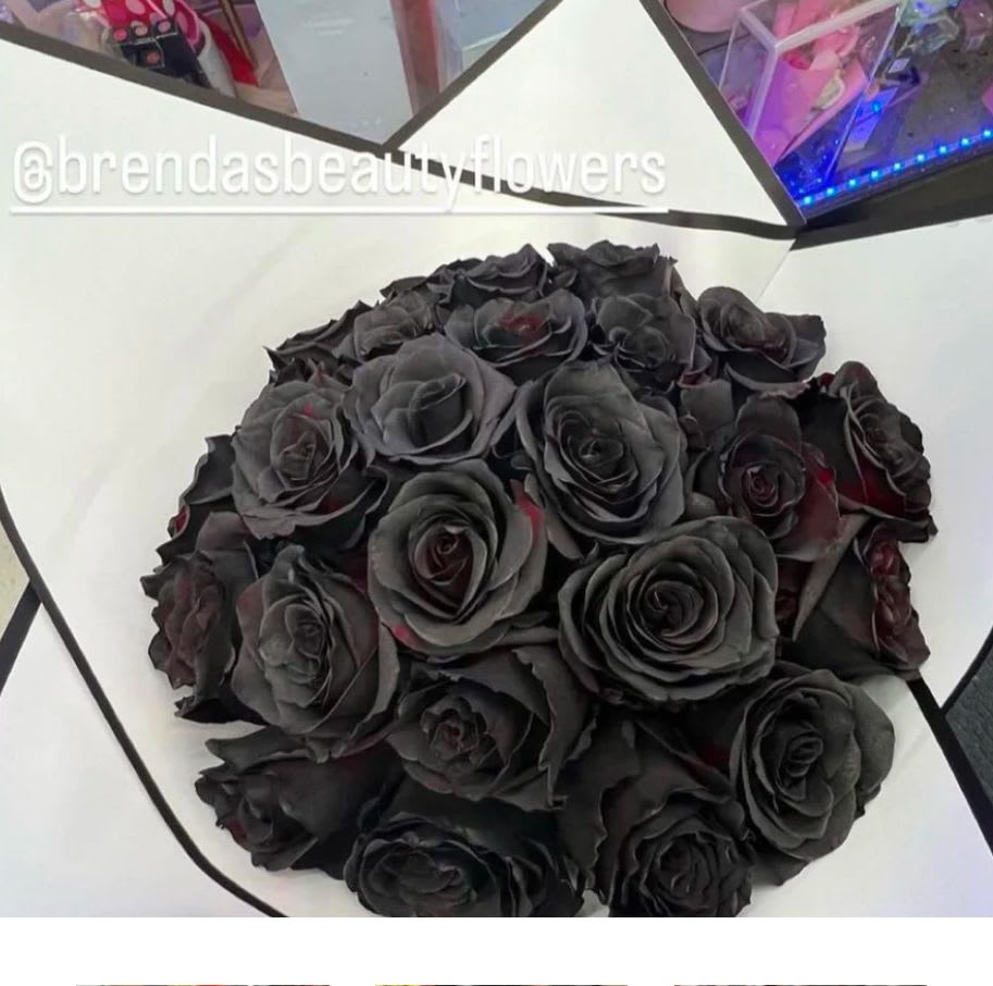 Black roses bouquet  - For the standard we have 25 roses , deluxe 36 and premium 50 Roses 