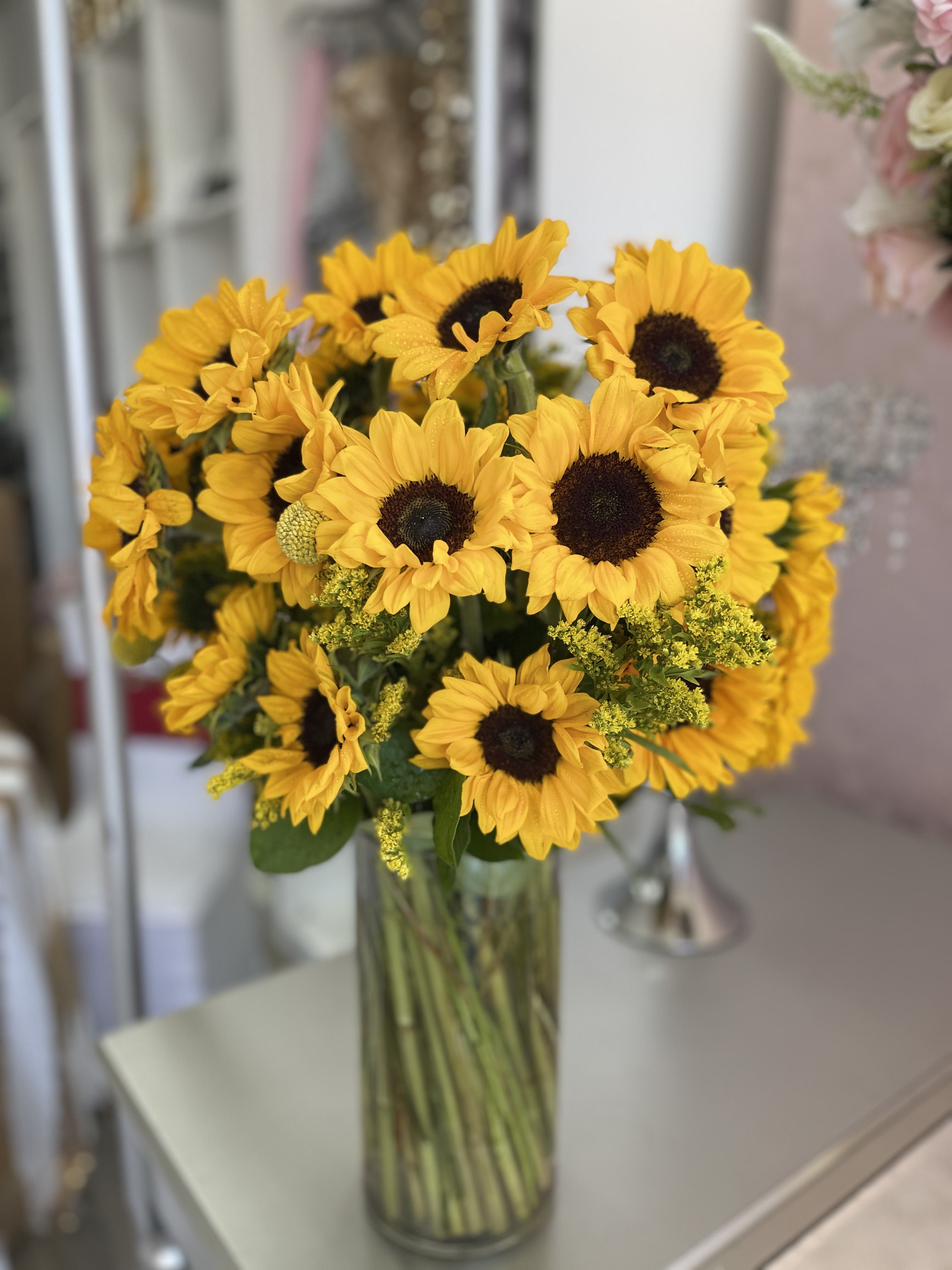 Sunflower Fields - Fresh from the fields, our dazzling sunflowers are sure to please all those who bring sunshine to your life. 36 stems of sunflower
