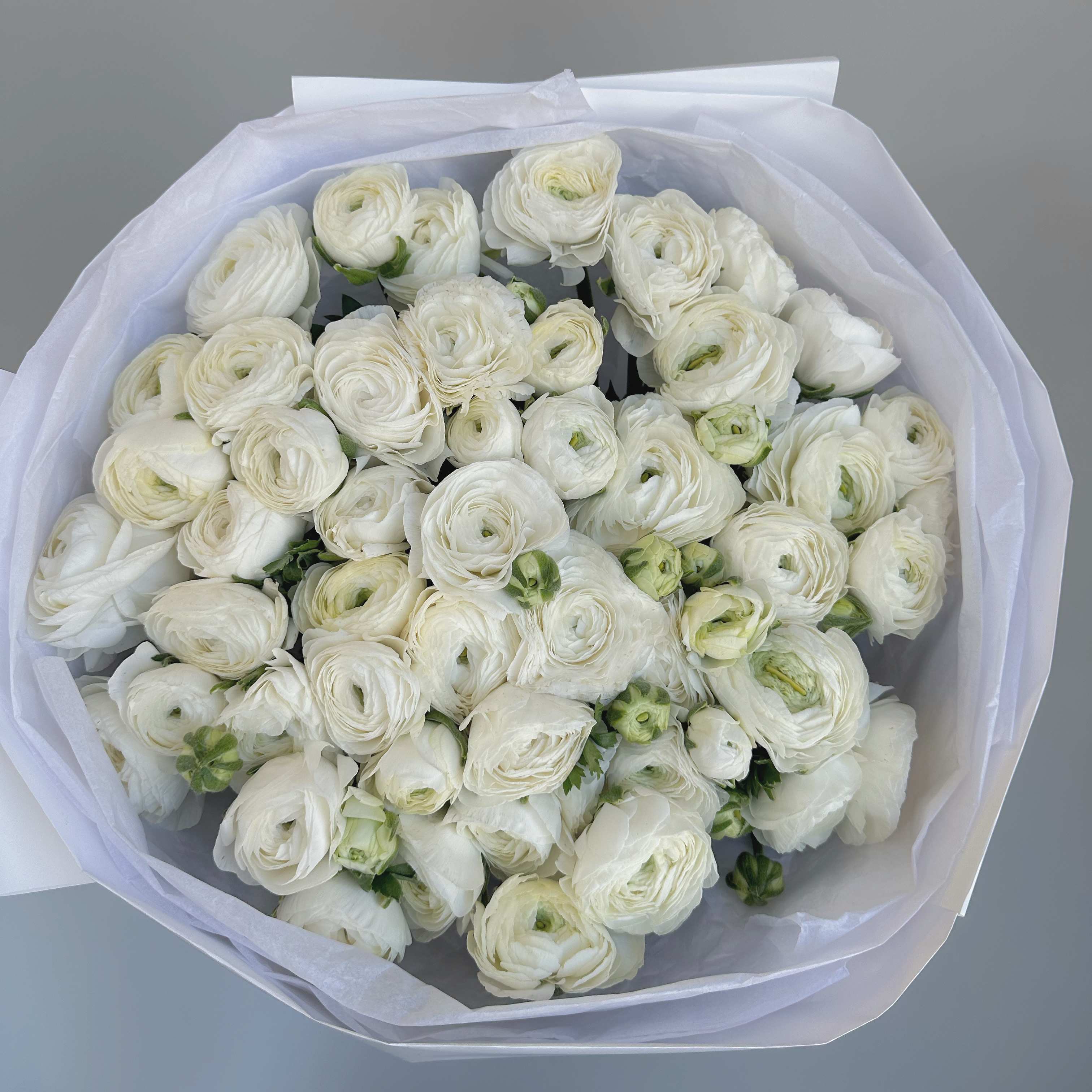 Mona Mona - Mono ranunculus bouquet