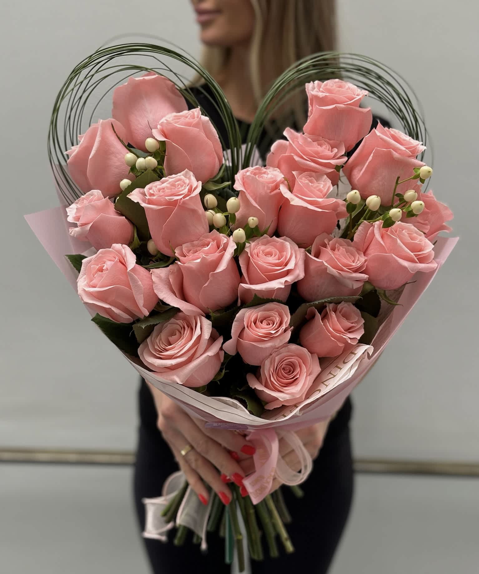 Heart shaped bouquet with pink roses in Beverly Hills CA Black Orchid Flowers