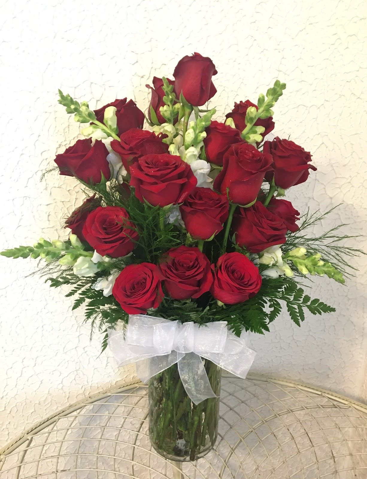 18 Red Roses to make you smile - 18 Red Roses to make you smile