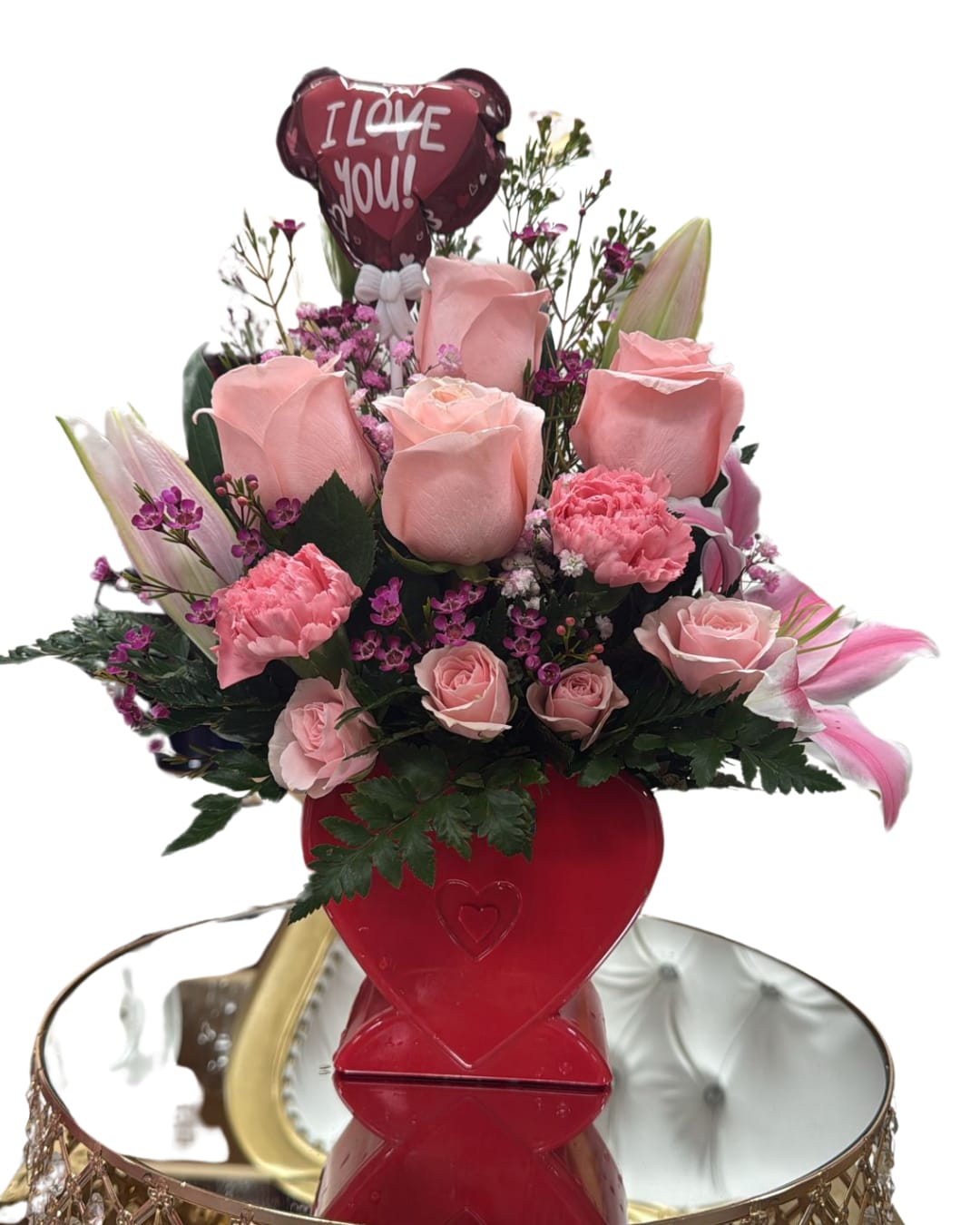 Kises of roses Kises of roses - Beautiful table arrangement on a heart-shaped plastic base with a light roses