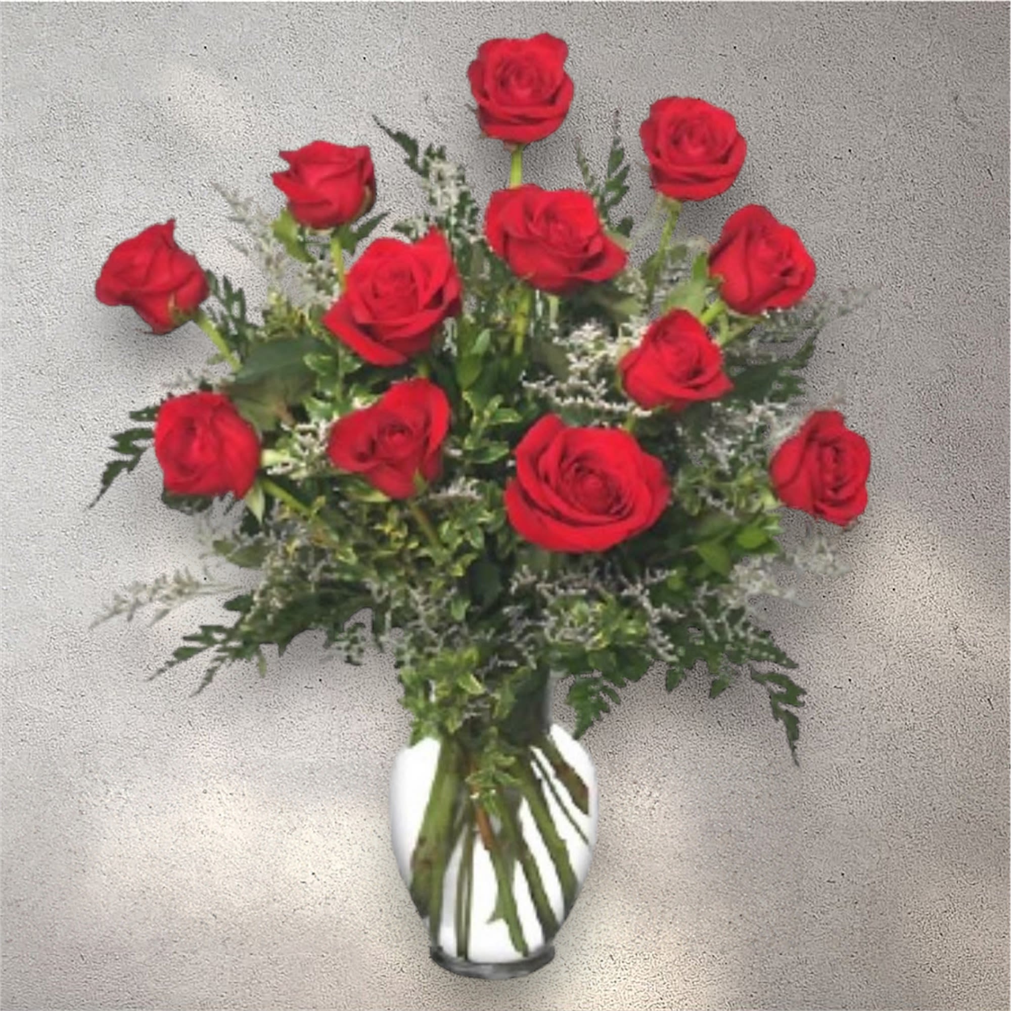 Classis Dozen Red Roses Classis Dozen Red Roses - As classic as you can get! A dozen iconic red roses are a traditional and heartfelt way to say "I love you" - on Valentine's Day and all year long.