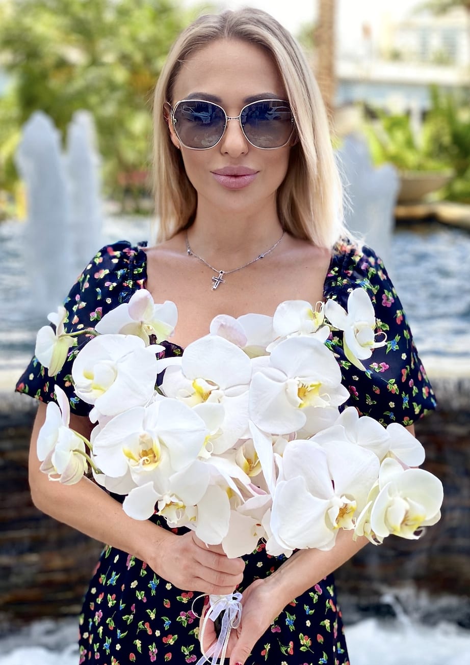 Brides Bouquet 3 - Delicate bridal bouquet with white orchids.  Delicate colors are perfect for the image of the bride. Separately, you can order a boutonniere for the groom in the style of a bouquet.  ▪️ Delivery to their door Each bouquet is unique and is prepared by an expert florist and our customer service team is at your service to ensure the best experience possible.  ▪️Bouquets you can enjoy for longer Some flowers arrive a little closed to ensure extra freshness and protection during shipping. Enjoy the magic of seeing them fully bloom.