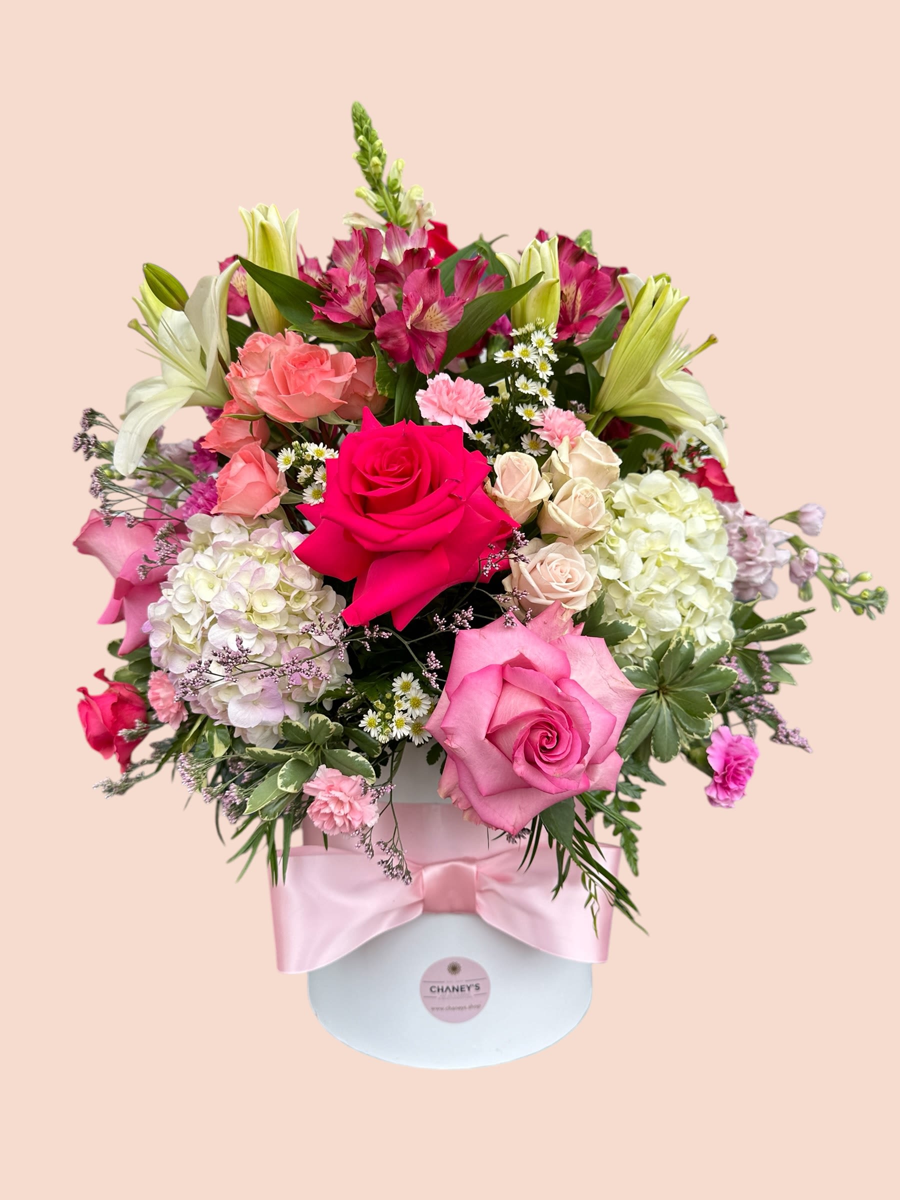 Chaney‘s Pink Dream XXL - Dream pink and send XXL! Happy and cheerful premium flowermix 28“ tall in a jumbo floral box. 
