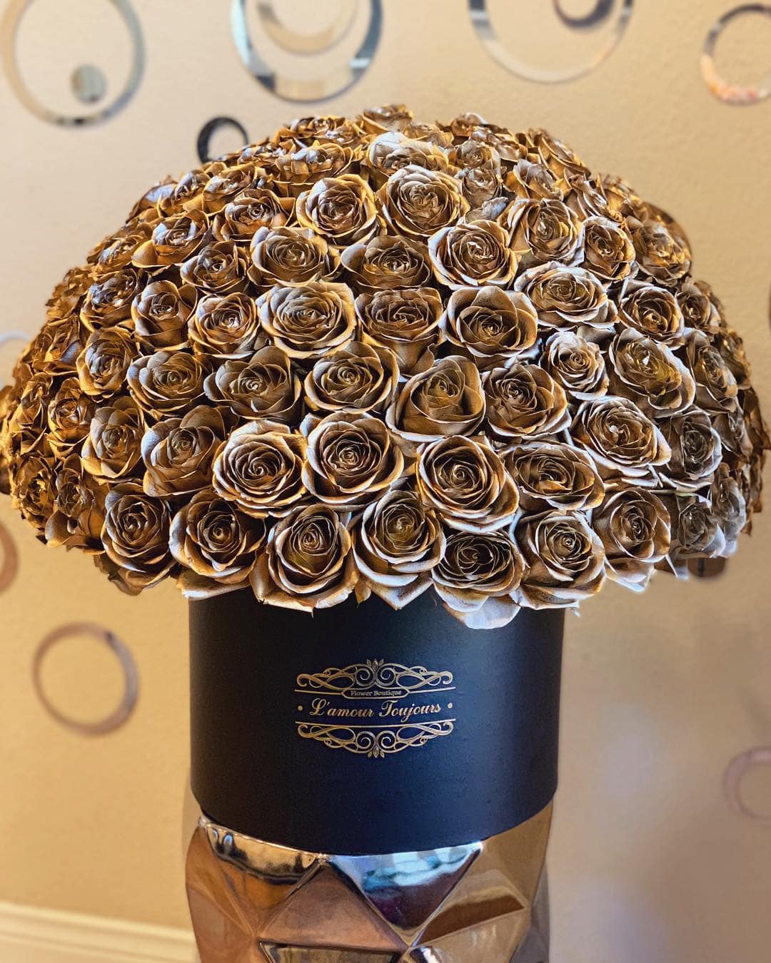 Rose Gold Roses Signature Box Rose Gold Roses Signature Box
