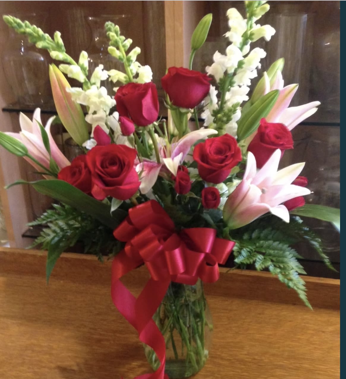 Lovable  - Roses and Lilies , snapdragons