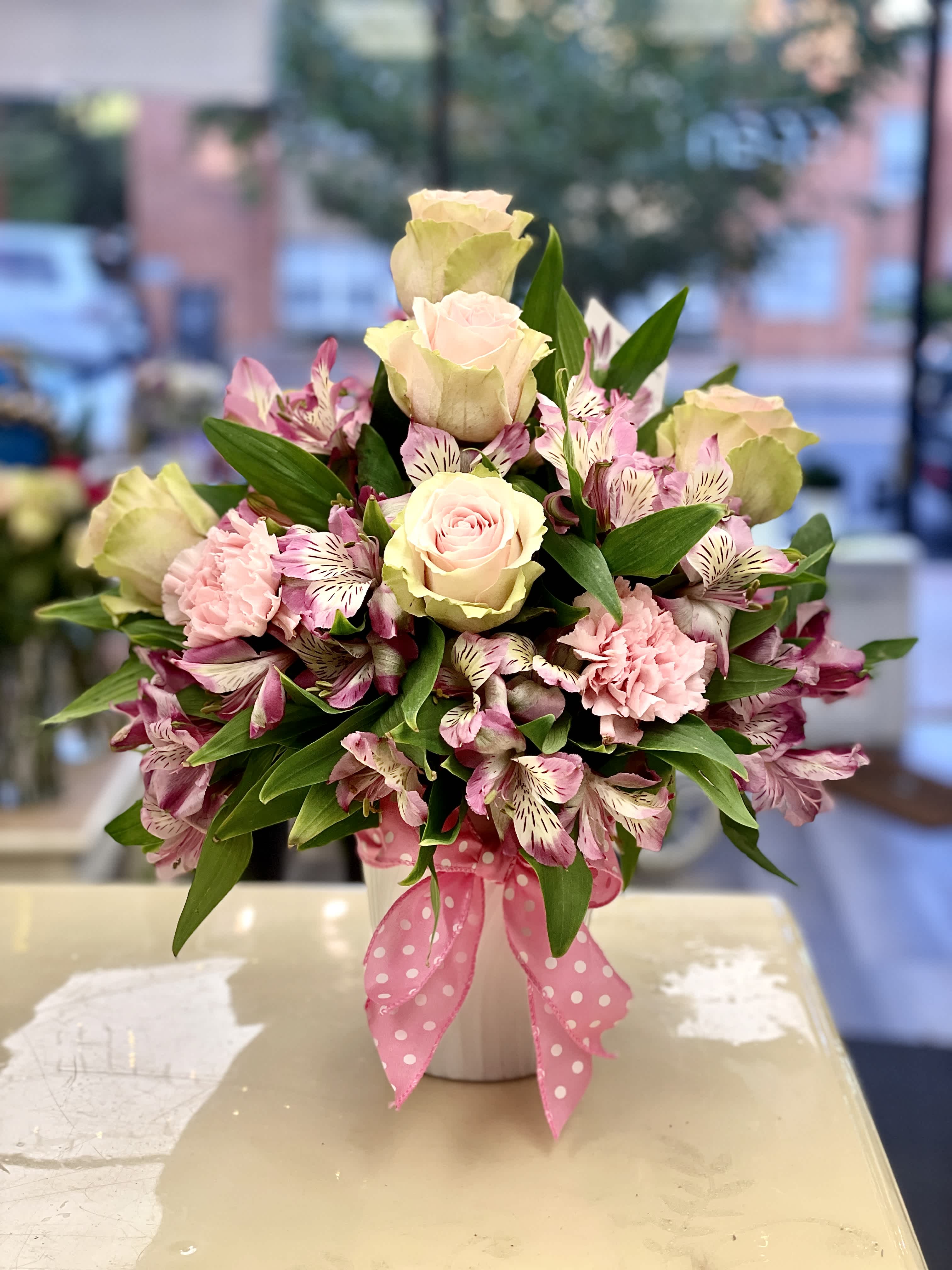 Sweet Floral Combination - 12 Mixed Roses and 12 Astromelia a Vase