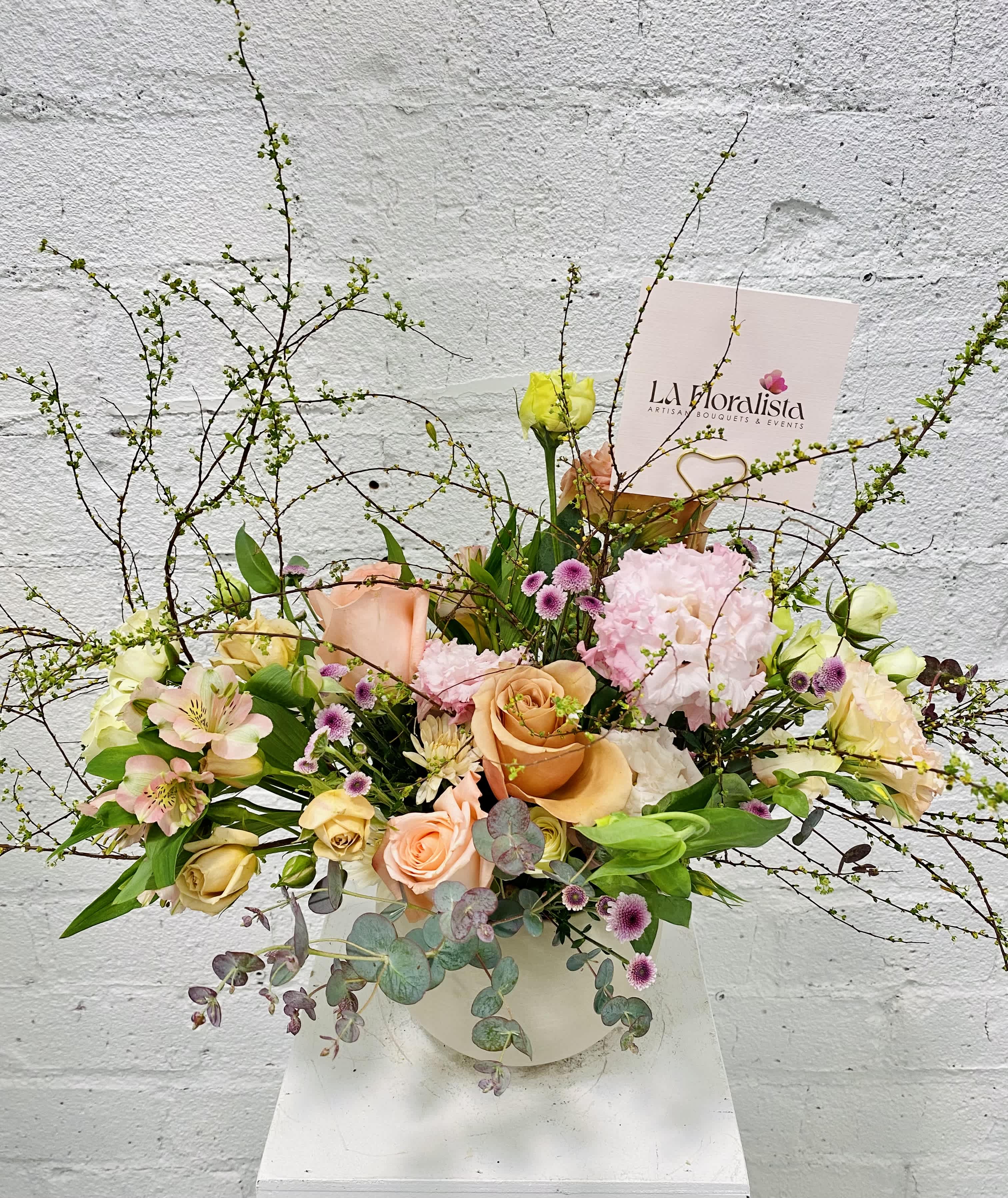 French Garden - Modern and delicate floral arrangement in a beige ceramic vase. Very impressive and trendy!