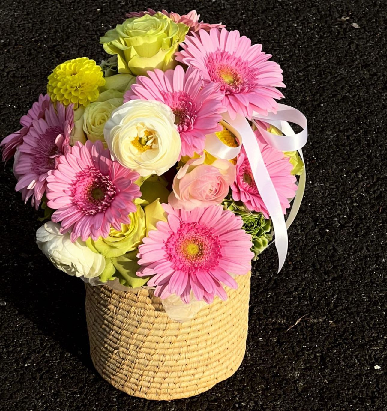 #19 Cute floral basket #19 Cute floral basket - Floral basket