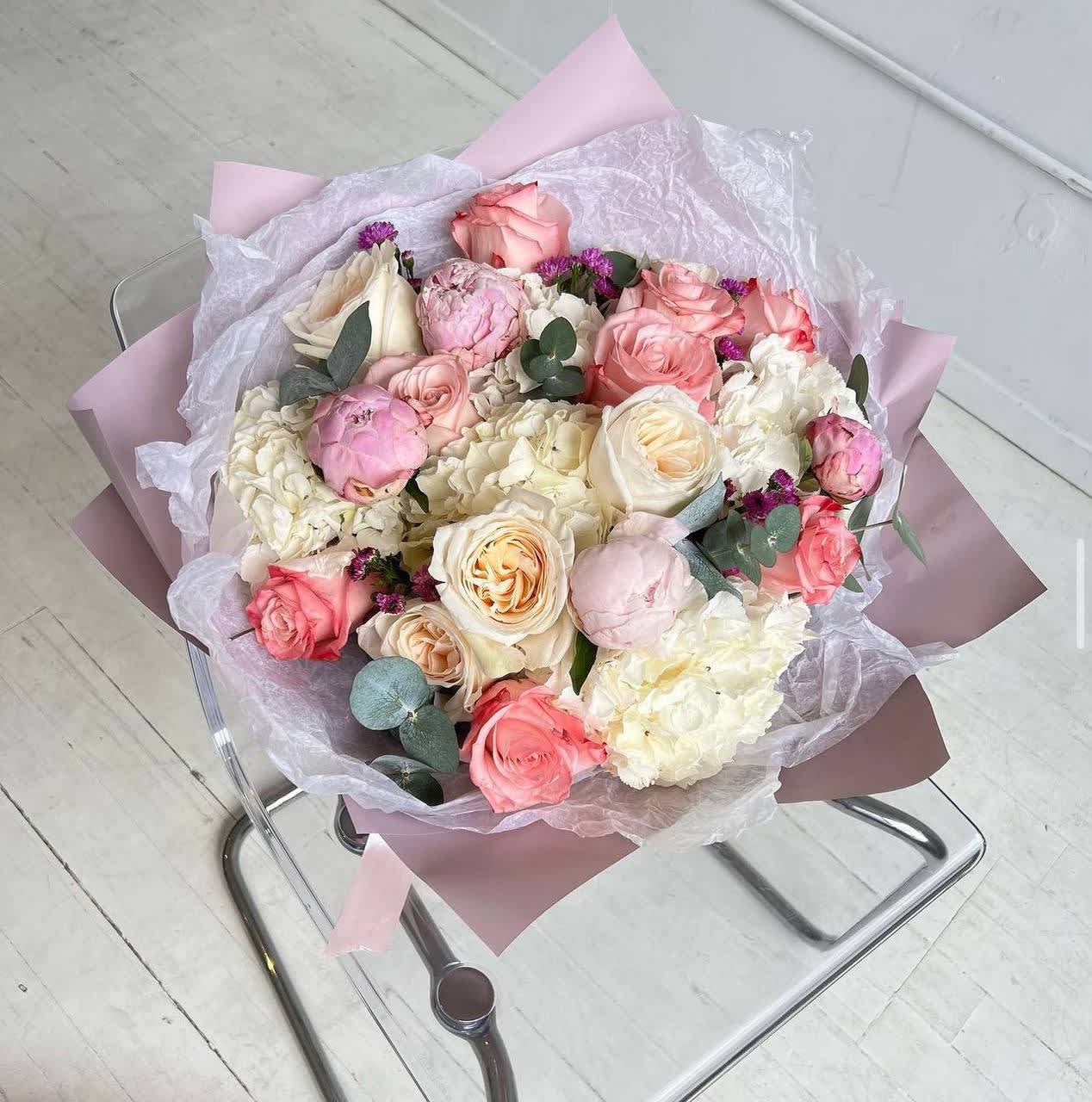 #49 Misty Pink Bouquet - Mixed premium flowers 
