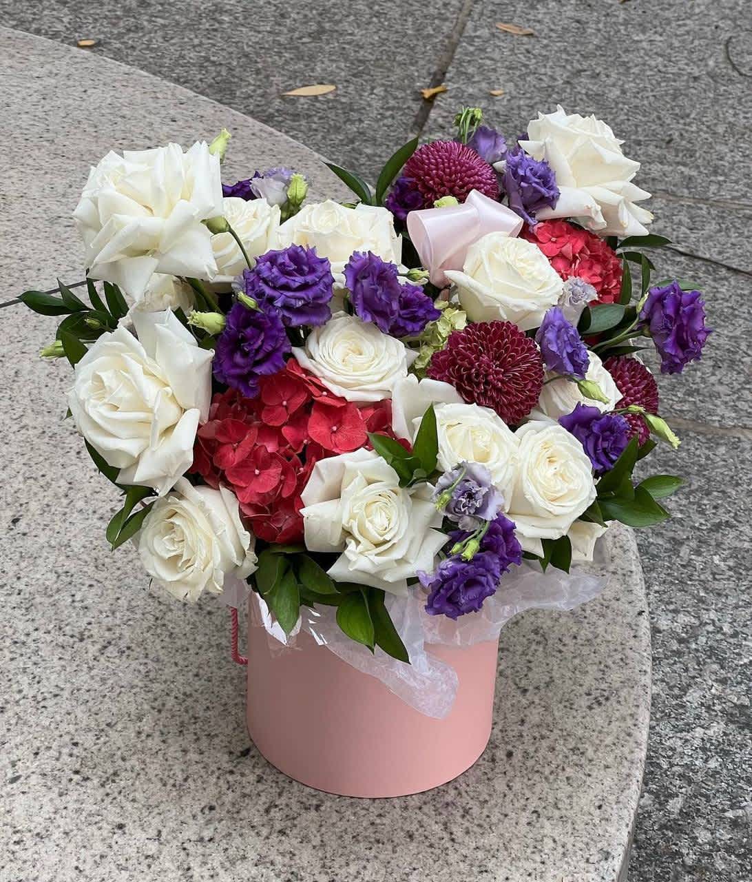 #09 Blooms in a box - A flower box with white roses, purple lisianthus, and raspberry hydrangea is an exquisite and vibrant composition filled with tenderness and elegance. A perfect gift for special occasions.