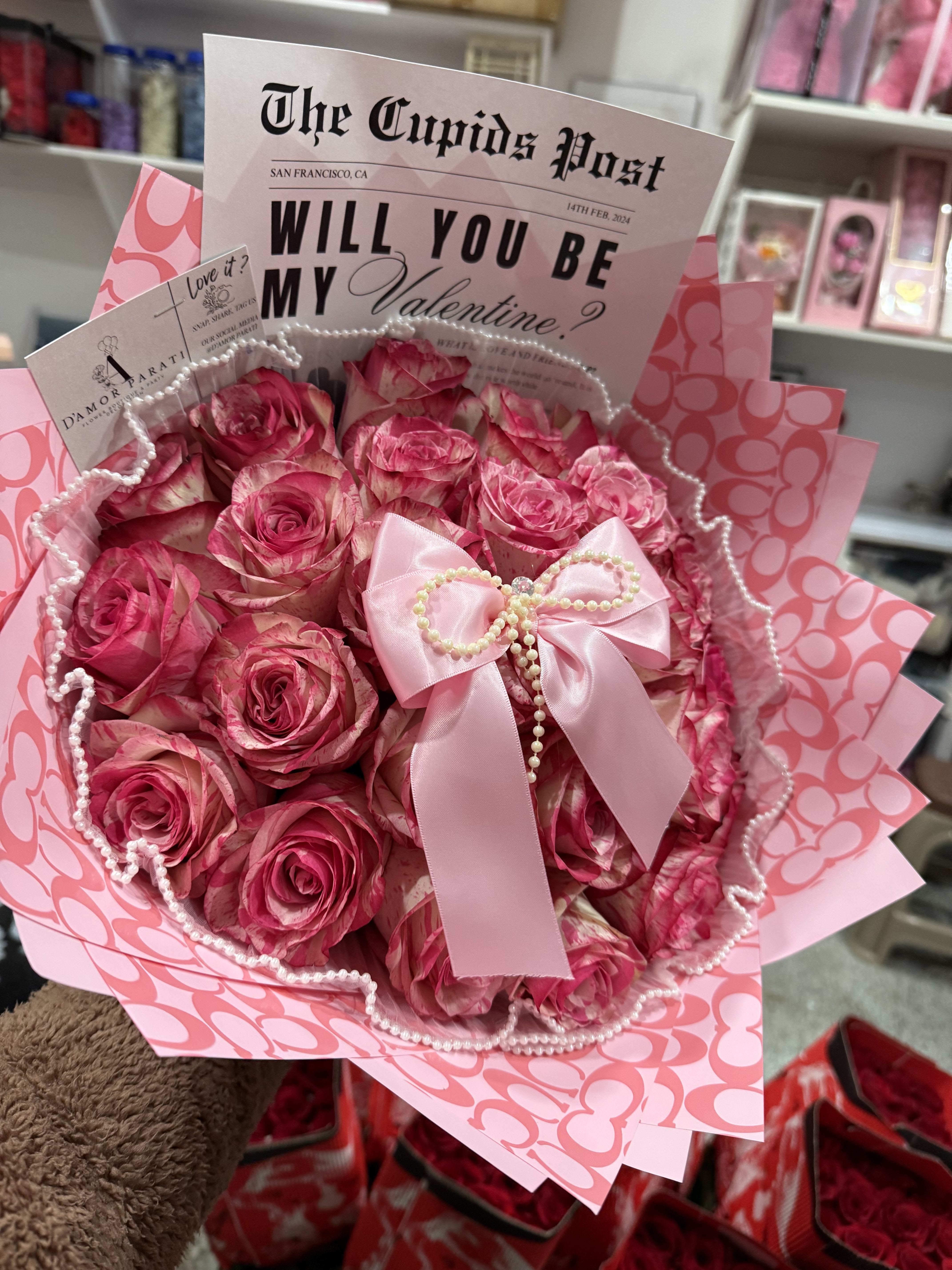 Dear love Dear love - 25 count of our premium pink magic roses