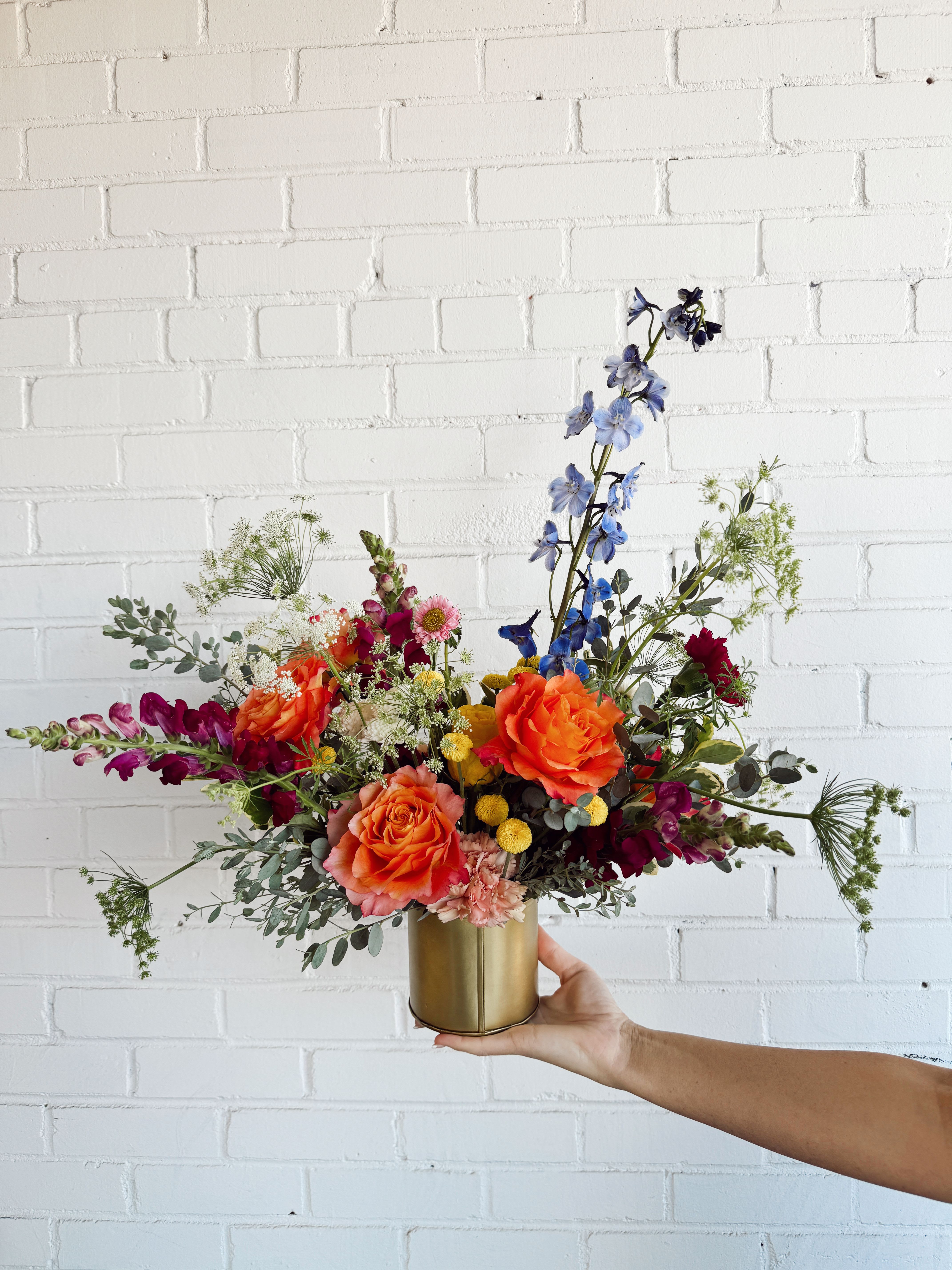 The Lexi Floral  - This floral arrangement is made with our freshest florals. Exact flowers and vase may vary due to availability. 