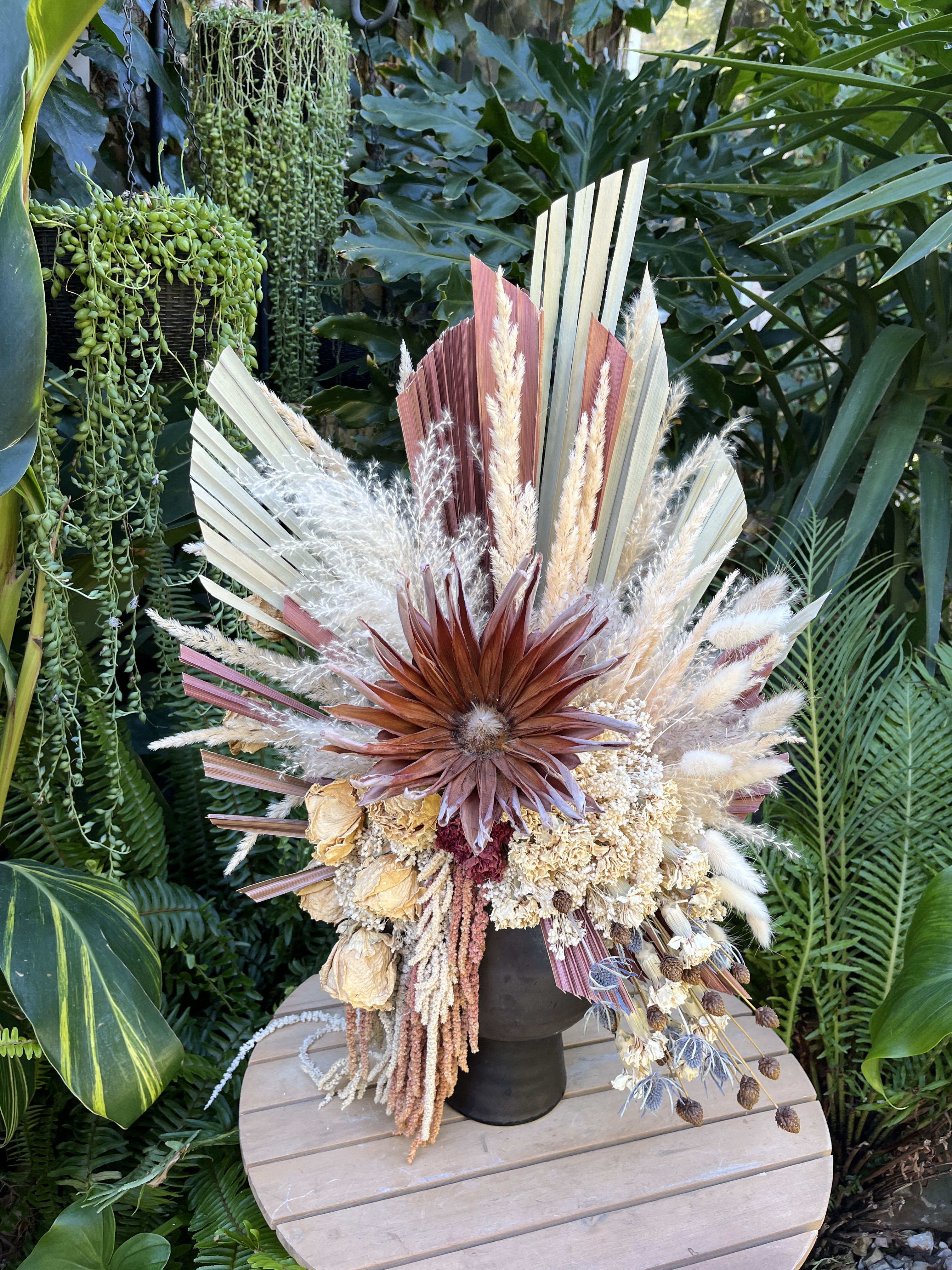 Maui Maui - Dry flower arrangement 28” tall.