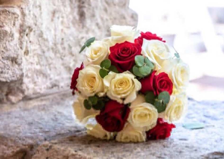 Romantic Bridesmaids Bouquet Romantic Bridesmaids Bouquet - White and red roses combined the love of purity.