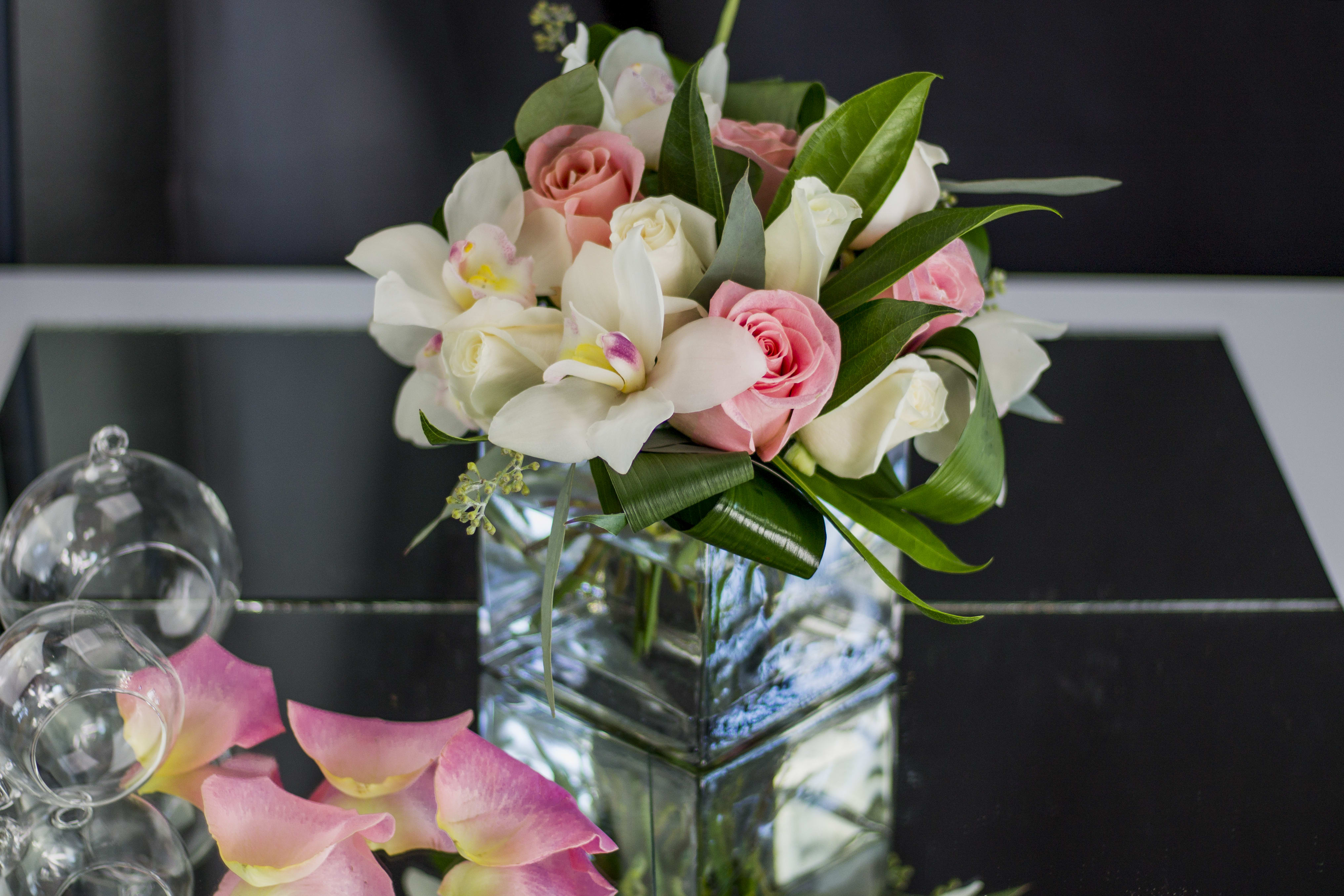 Orchids mix - Elegant combination of white and pink roses, greenery and orchids in clear square vase