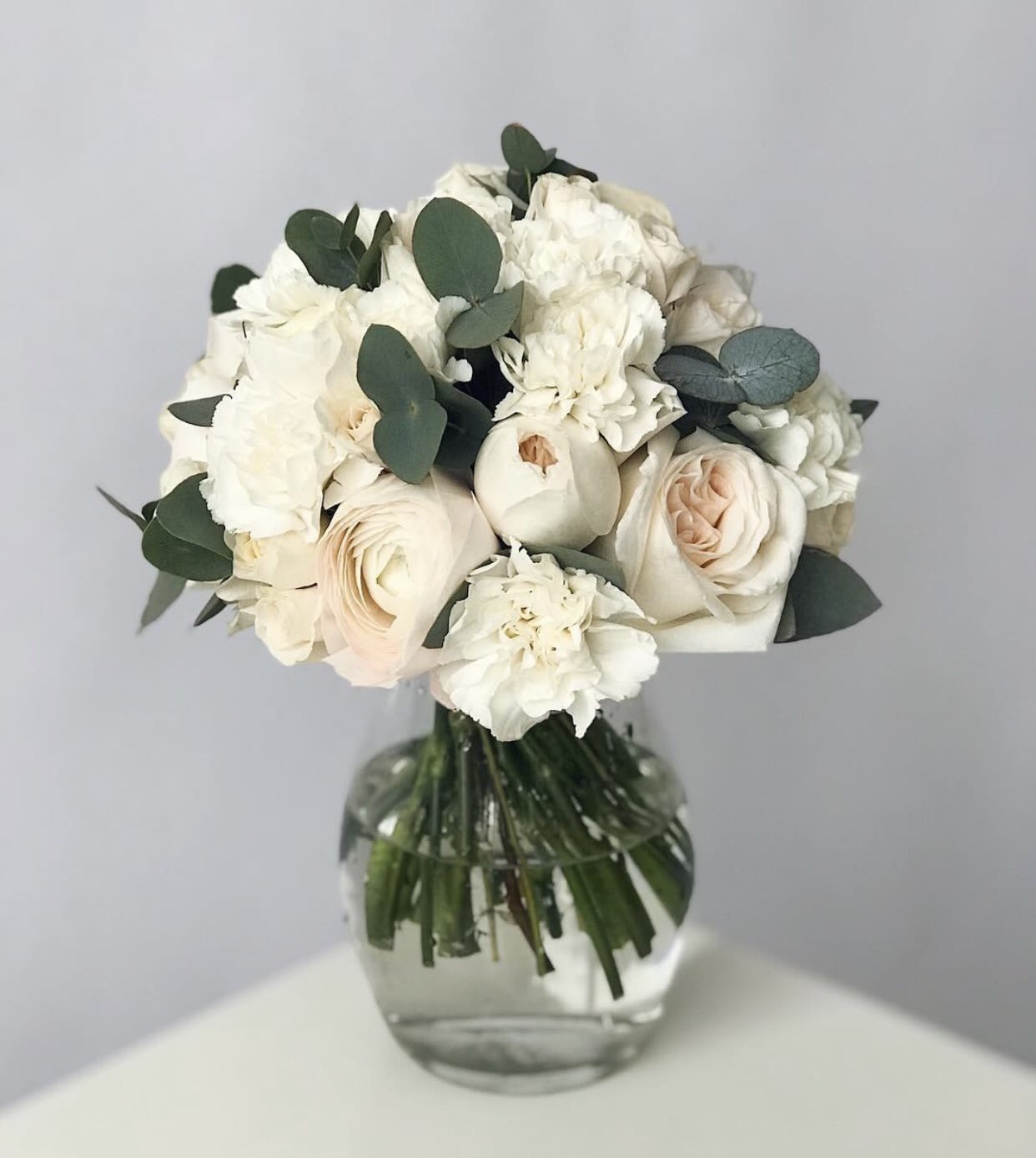 Round Bridal Bouquet Round Bridal Bouquet - Classic round bridal bouquet.