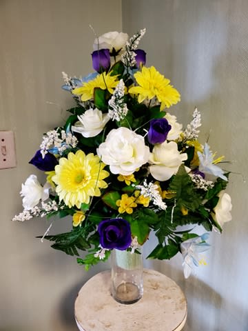 Cemetery piece (Silk) - We have all colors, you can call and custom order one specifically for your loved one or put the design you'd like in the special instructions below. (This arrangement is in silk flowers not fresh.)
