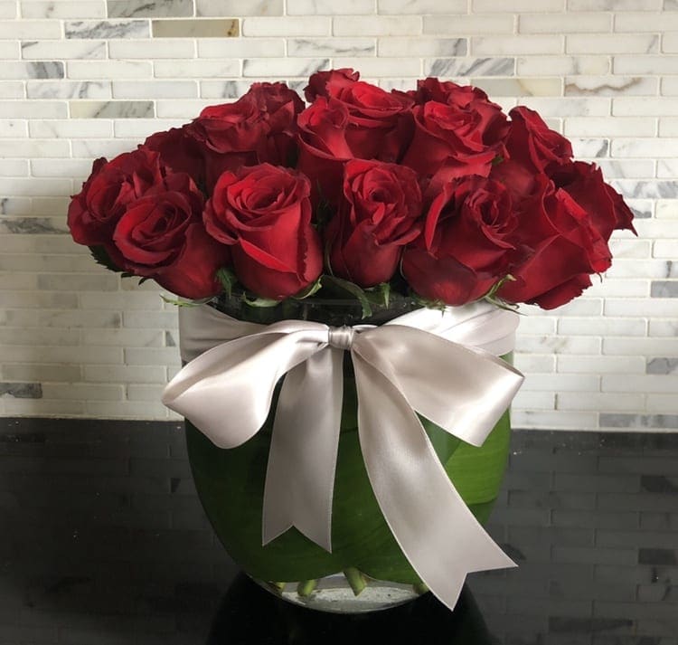 You Are My Happy You Are My Happy - “25” red roses is all you need to express your love. Roses are placed in a beautiful glass vessel wrapped with aspidistra leaves & embellished with our oyster ribbon. Nothing says “I love you“, more️️️