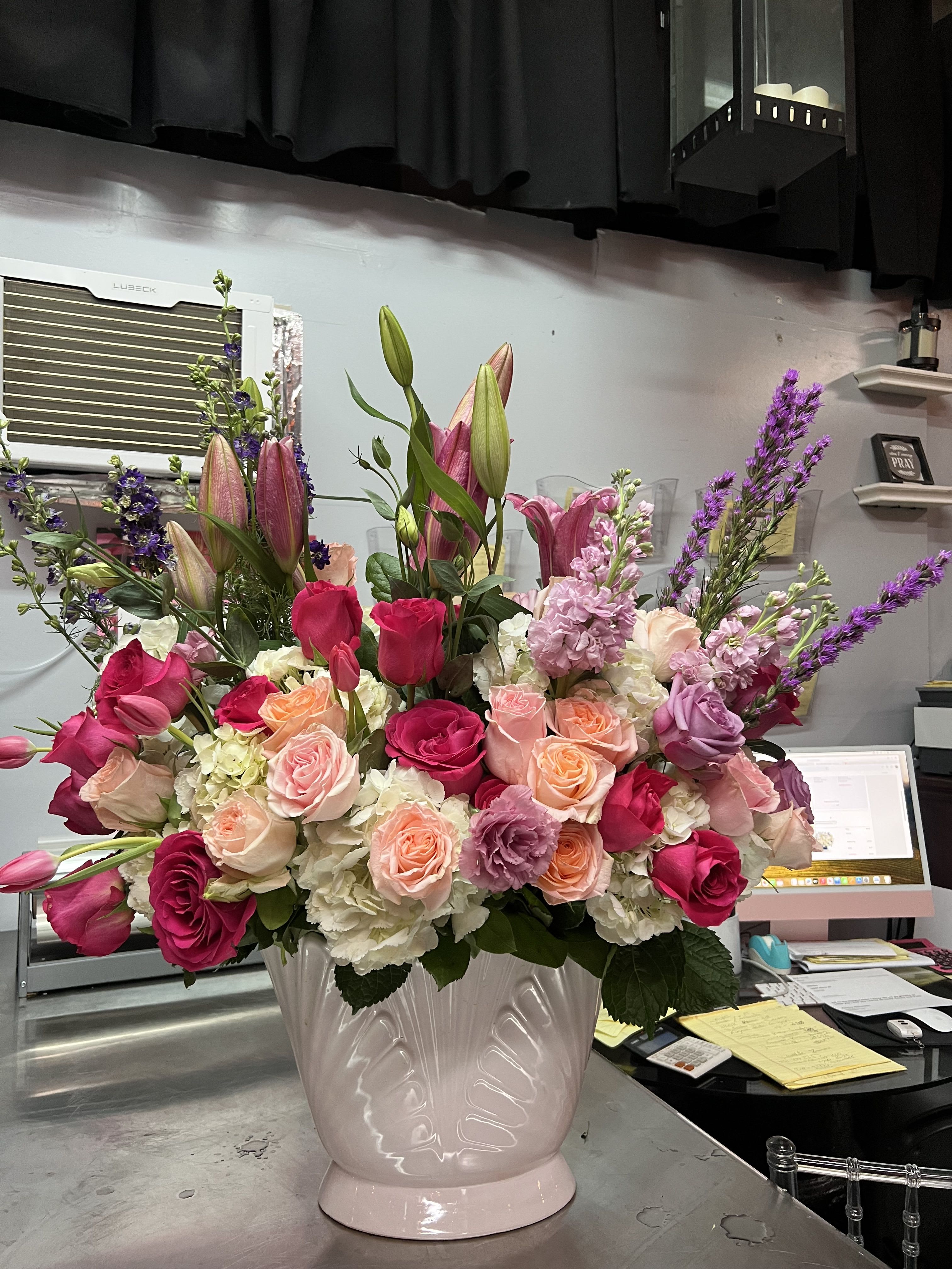Blushing me up  - The vibrant of luxury in one gorgeous combination of blush, pink and hot pink roses. 