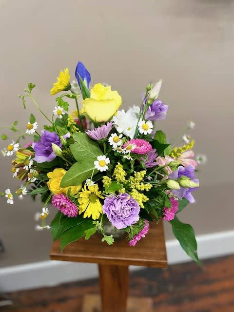 Designer’s Choice in Decorative Pot - We have the most talented designers in town ! Let us custom make your bouquet in one of our decorative pots. 