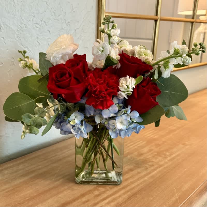 Betsy Ross - Betsy Ross is a red, white and blue is a classic combo. Send a thank you present after being invited to a bbq on Memorial Day weekend, Labor Day, Fourth of July or just send a gift to your patriotic friend.
