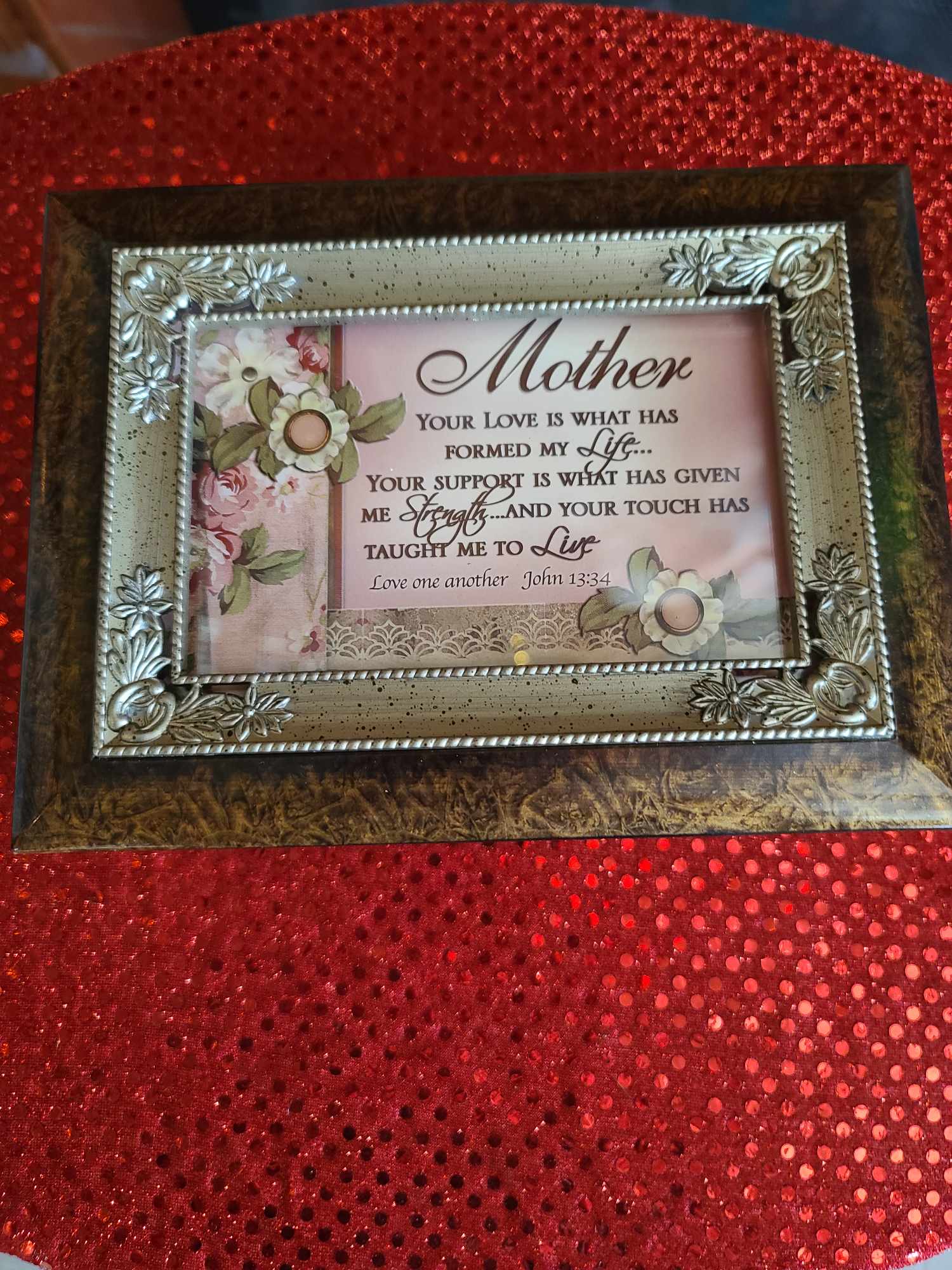 Mother's Music Jewelry Box Mother's Day - Music jewelry  box filled with fresh flowers. The front cover can be replaced with any standard 4 x 6 photo