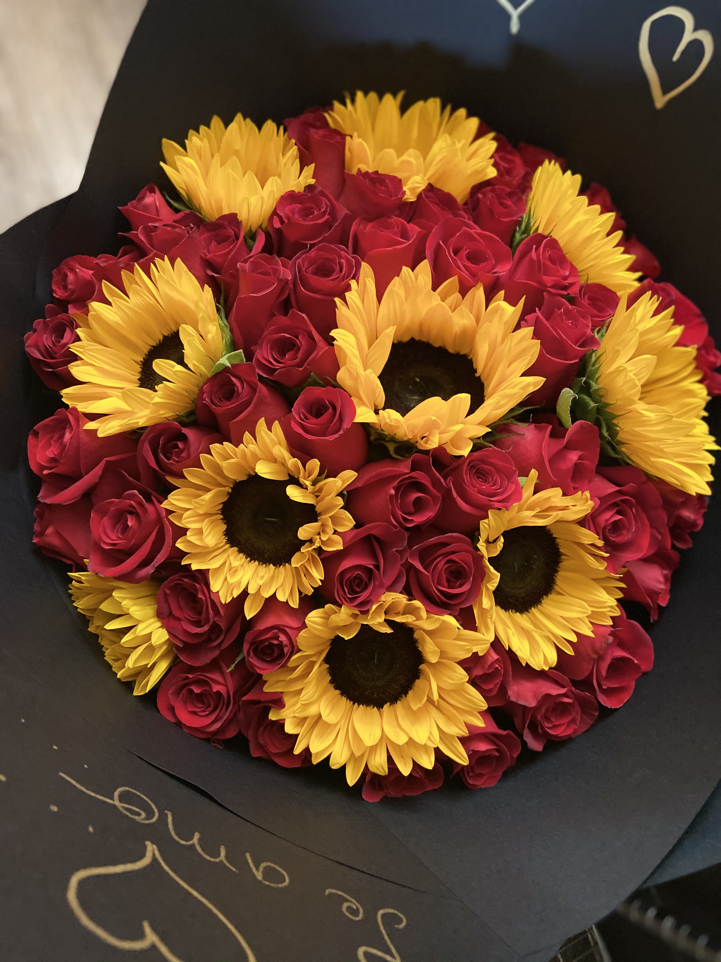Sun Red Roses 50  - 50 Red Roses and 10 Sunflowers.