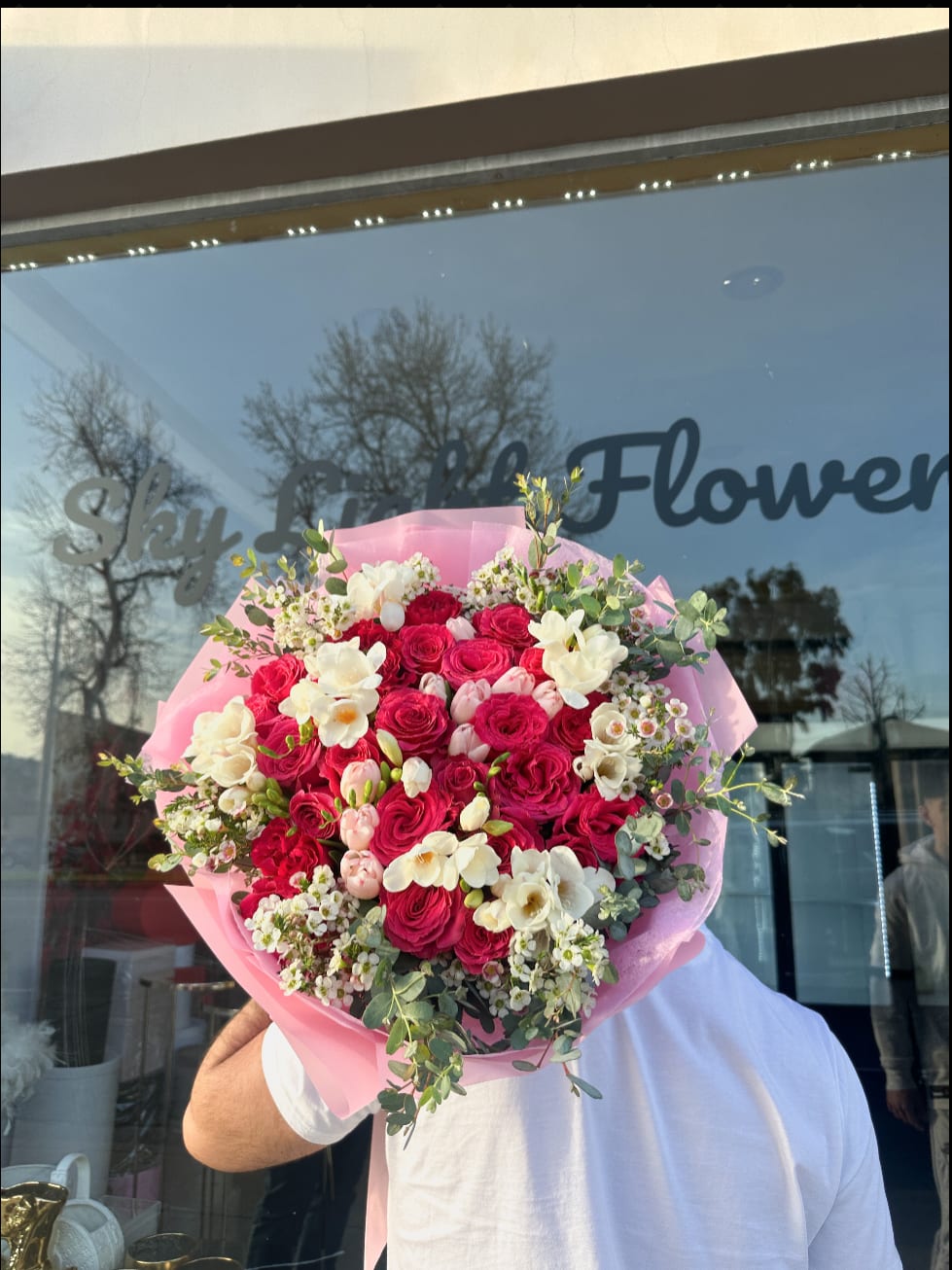Chic Blossoms Chic Blossoms - Brighten any space with our Elegant Flower Bouquet! Bursting with vibrant blooms, this stunning arrangement features seasonal favorites paired with lush greenery for a breathtaking display. Perfect for any occasion, it makes an ideal gift or a special treat for yourself. Elevate your decor with this captivating bouquet that brings joy and sophistication to your home or office. Order yours today and let the beauty of flowers inspire you!