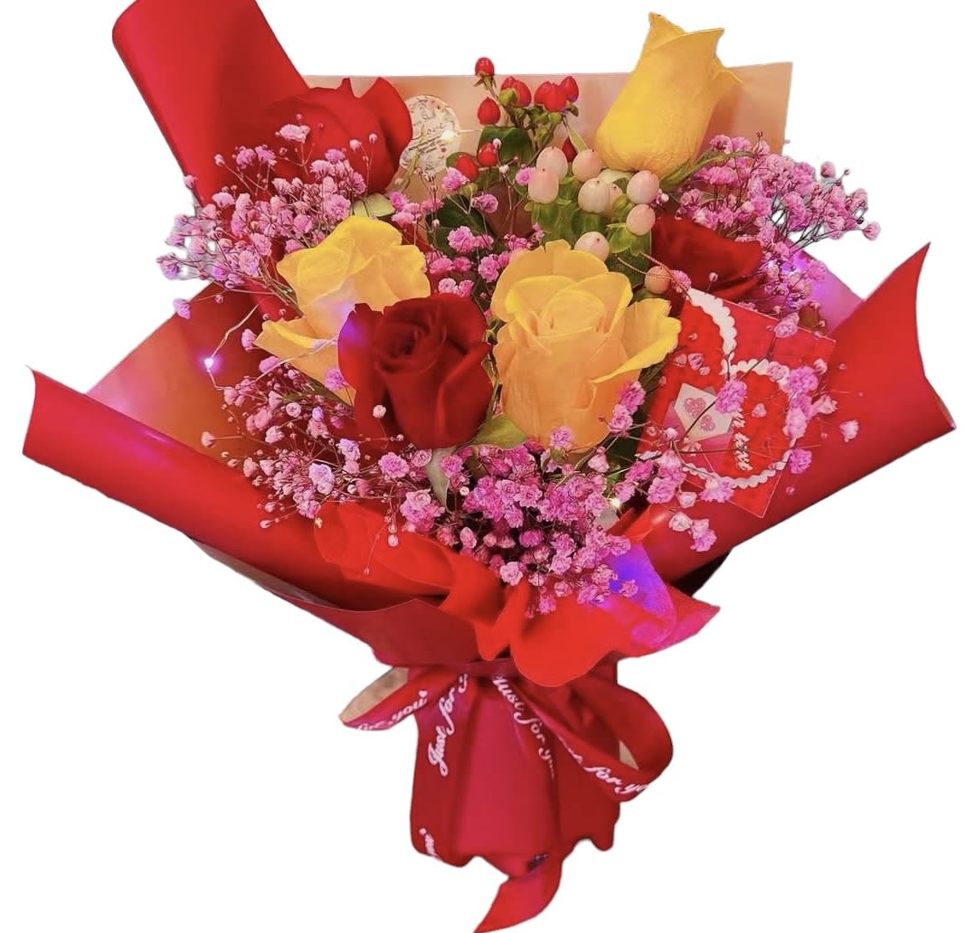Happy Day Happy Day - Our flower have Fresh Floral Foam, no need vase no need add water ,floral foam can help extend the life of your fresh floral flowers . Don’t unwrap it .