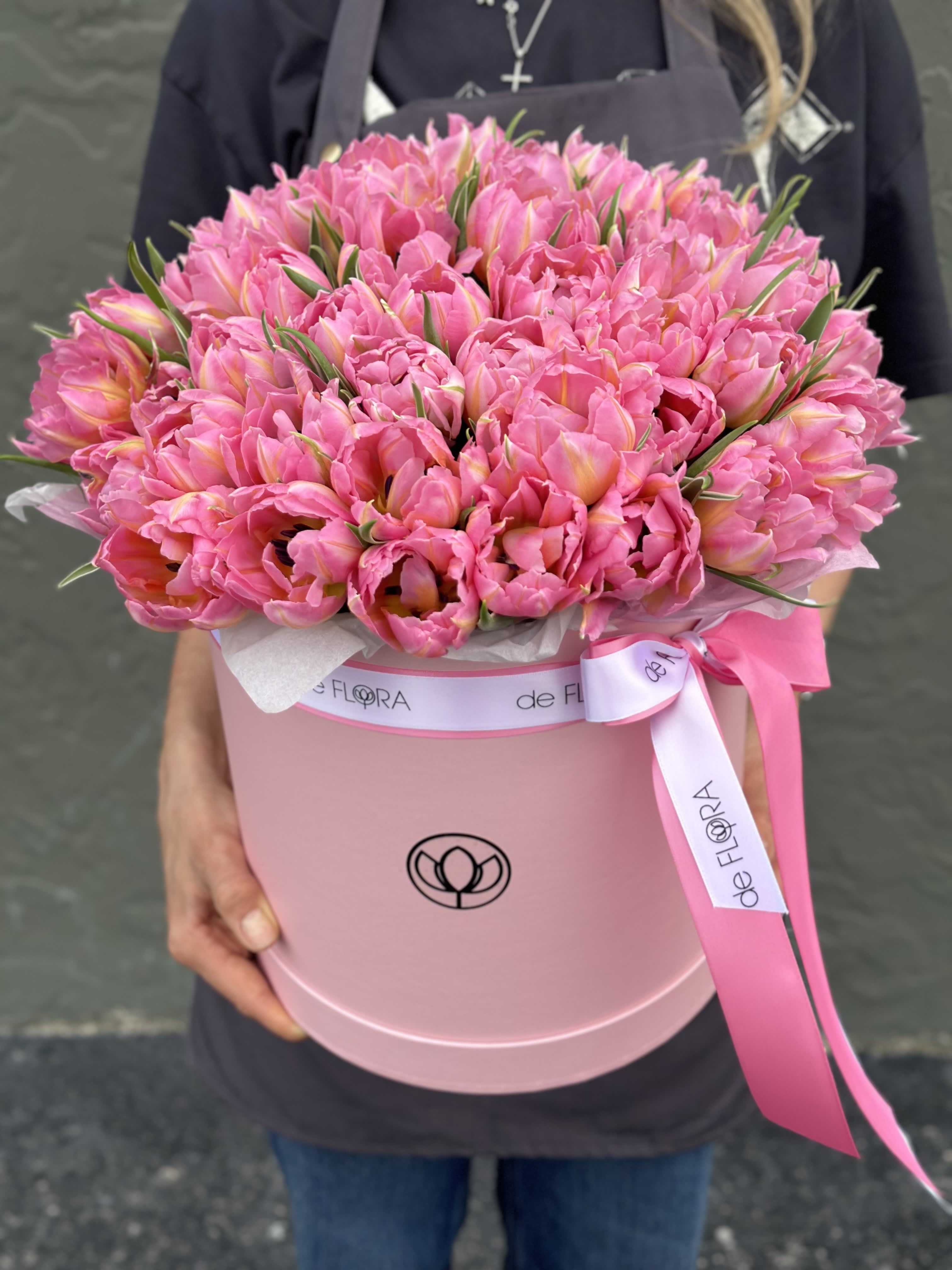 Box of pink tulips  - Premium tulips in a box 