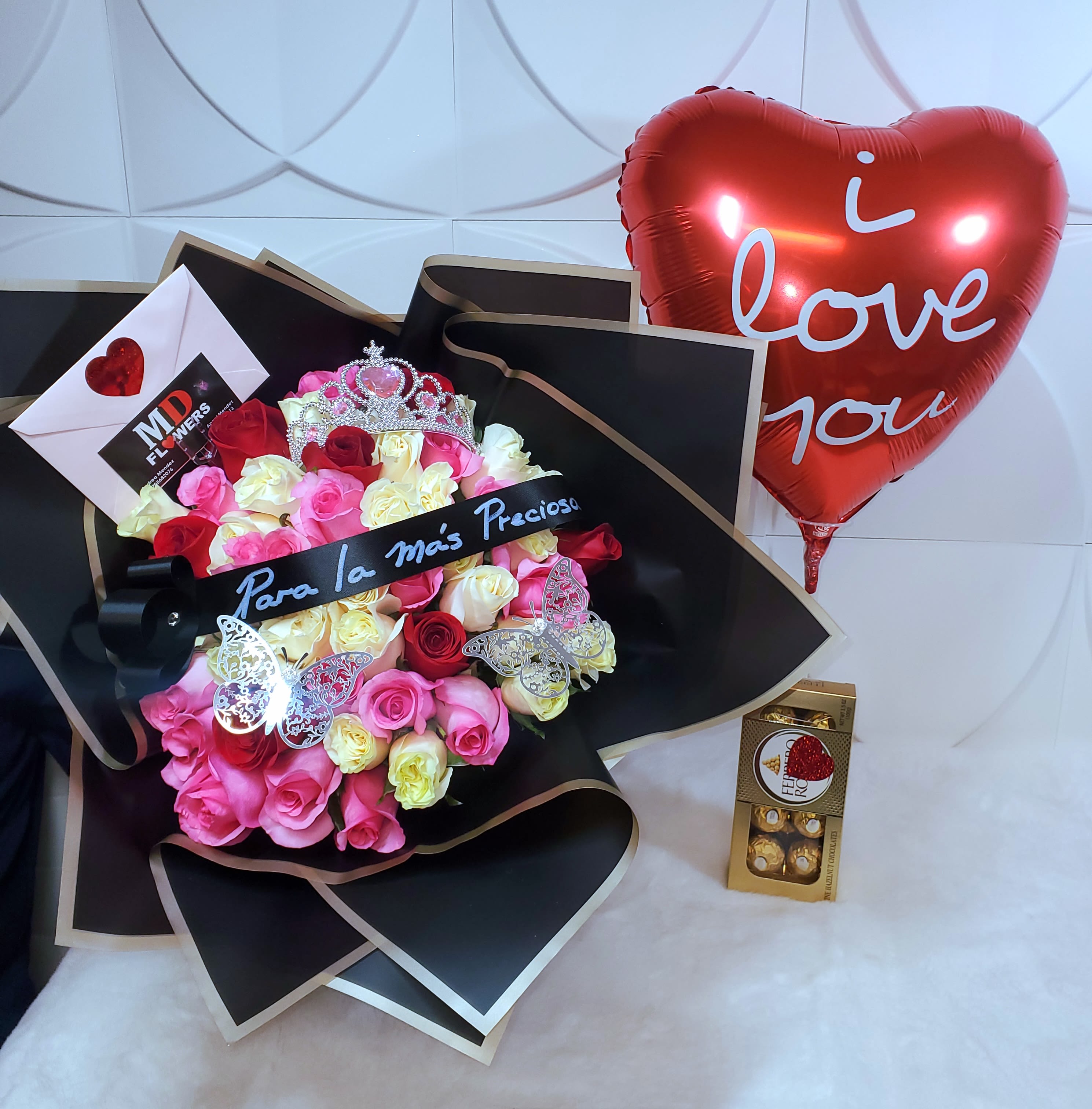 36 MIX BOUQUET - 36 ROSES BOUQUET WITH BALLOON AND FERRERO ROCHER CHOCOLATES