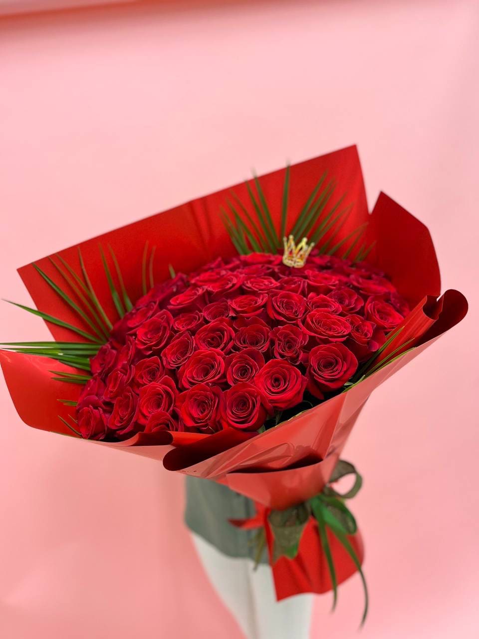 55 red roses - 55 Premium stem Roses with a Crown