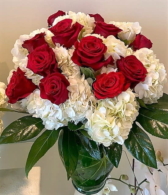 Red Rose With Hydrangea Bouquet Red Rose With Hydrangea Bouquet