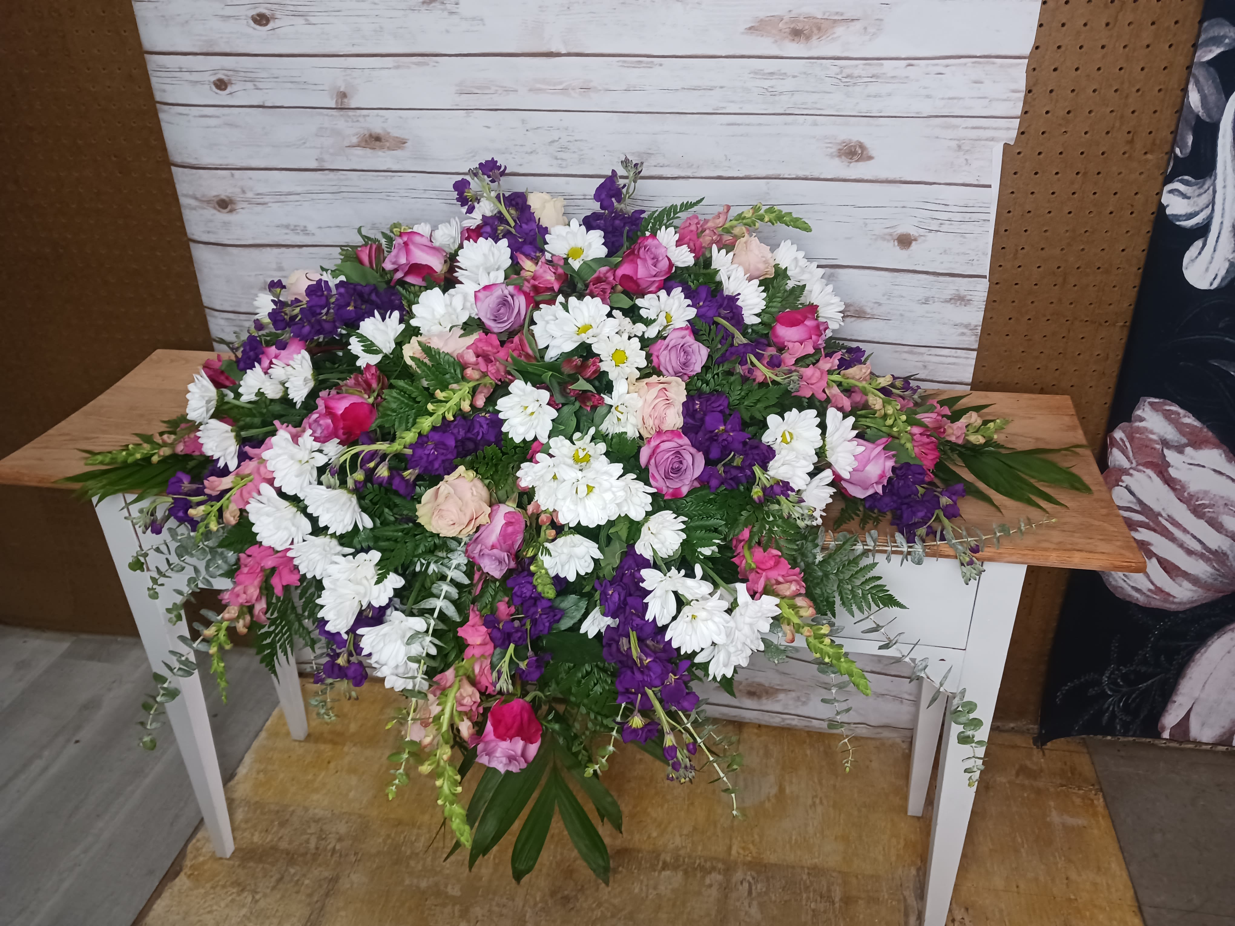 Garden Memories Garden Memories - Garden style casket spray