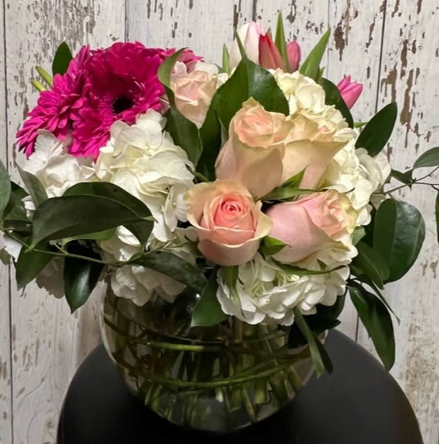 Spring Blossom - SPR2068 - A gorgeous display of spring flowers and colors. Shown in Deluxe Spring Blossom - SPR2068