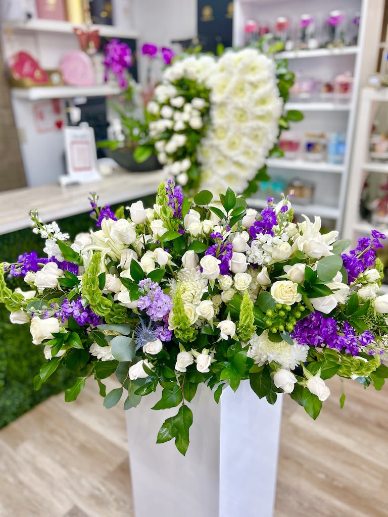 Best Memories Casket Spray - Best Memories Casket Spray: Pay tribute to your best memories with this breathtaking casket spray of hydrangeas, roses, lilies, mums. orchids, greens, etc.