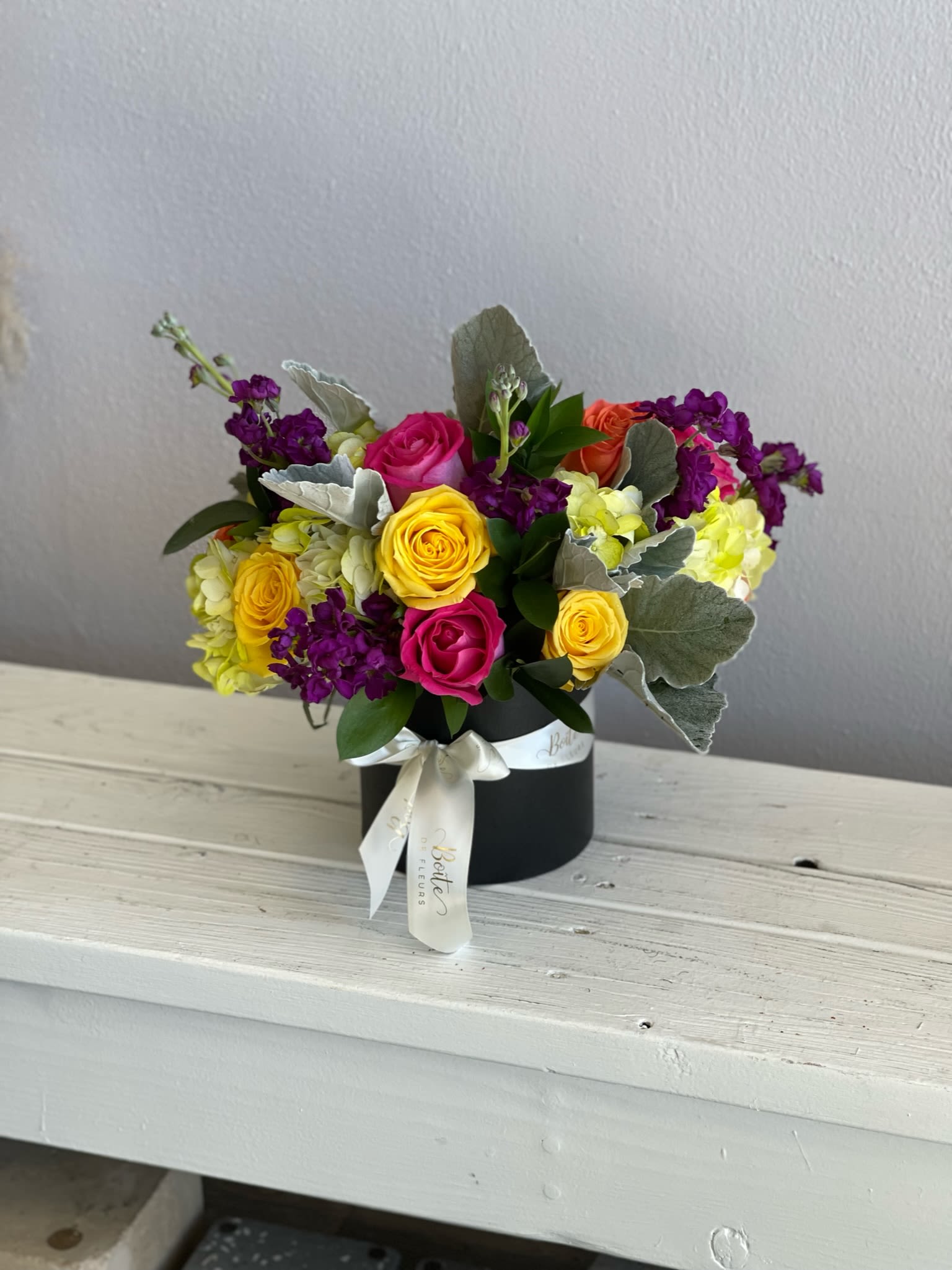 Colorful Garden of Eden(Black Box) - Tropical colors make this Garden of Eden a summer dream. Brighten up someones day with this vibrant boîte!