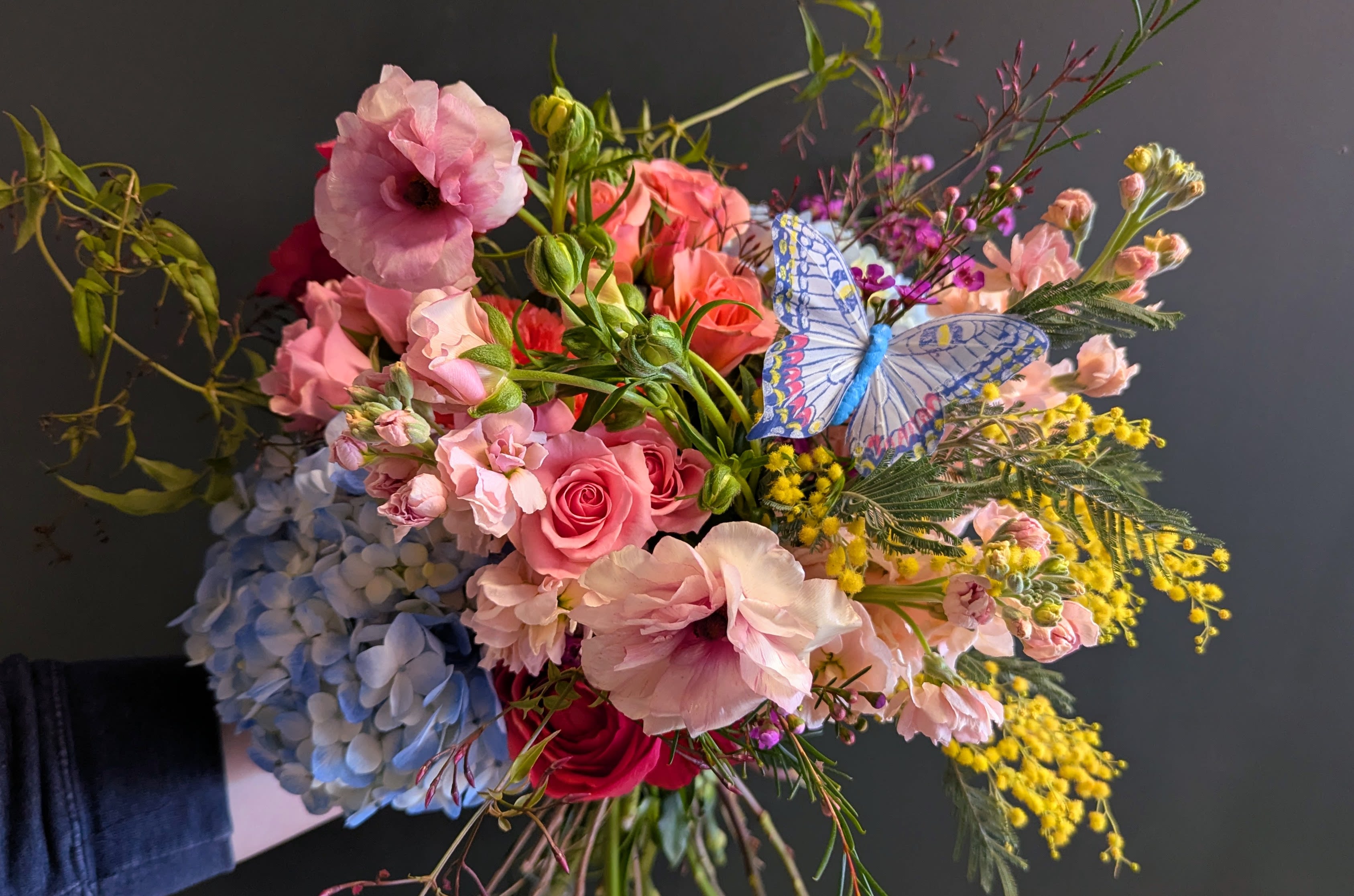 Designers Choice Designers Choice - It is really alright to leave it to the experts! Choose this designers choice option and let us make a beautiful floral arrangement for you!