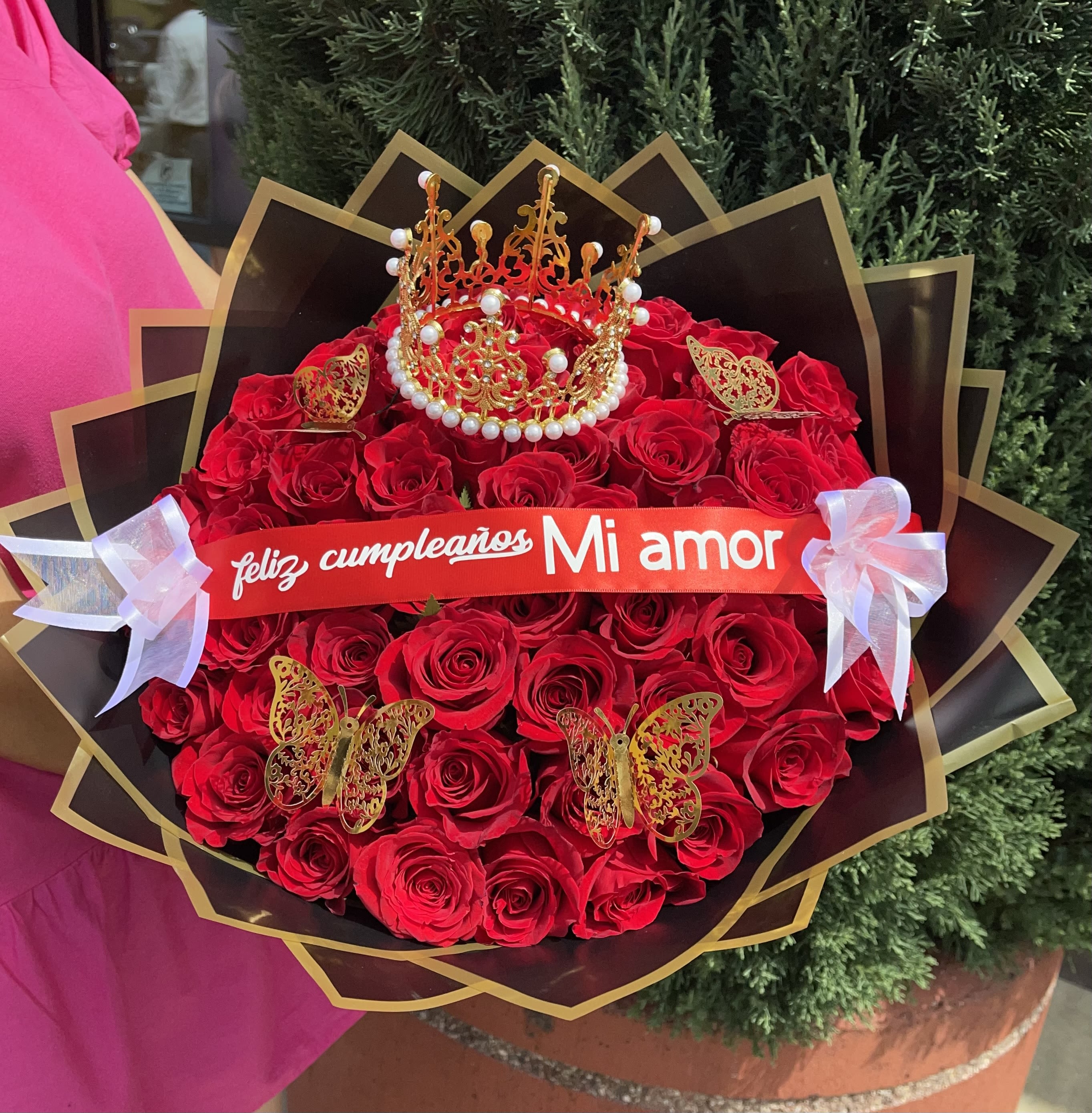 Happy &amp; sweet - 50 red roses