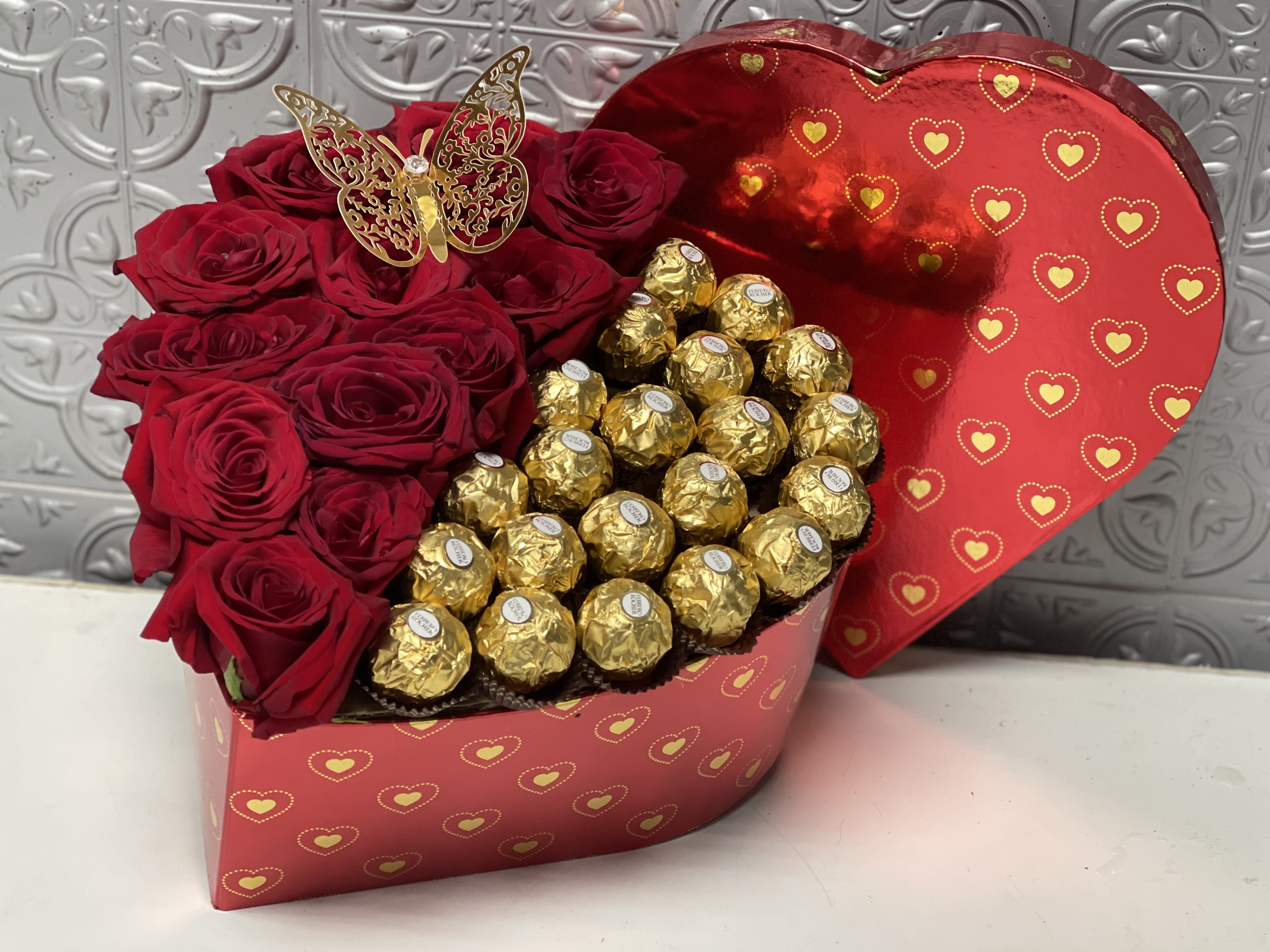ROSE HEART WITH CHOCOLATES (FERRERO) - Pamper Mom with beautiful Roses and delicious Ferrero Rocher Chocolates 