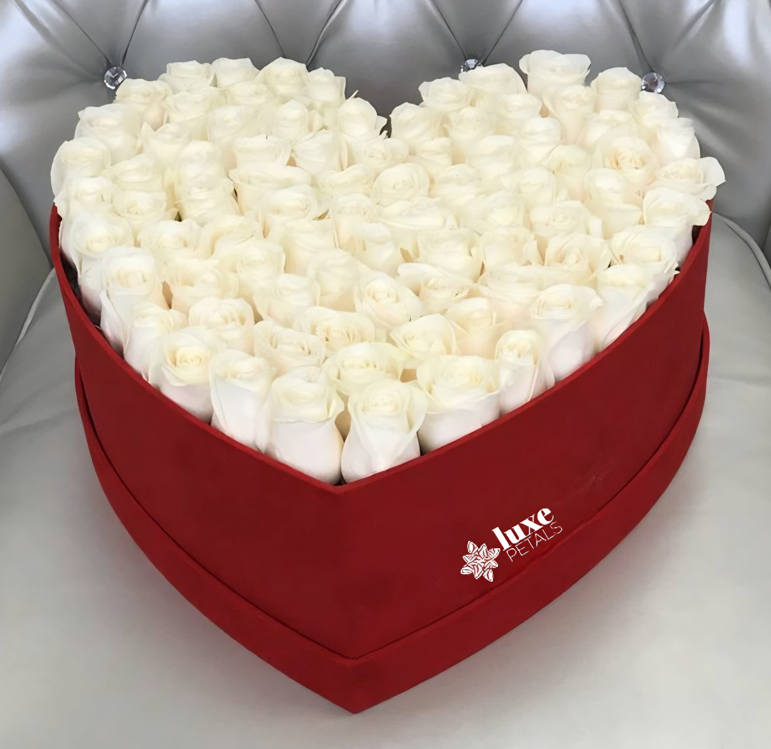 Pure Love - Special white roses box, this is just for specials persons.