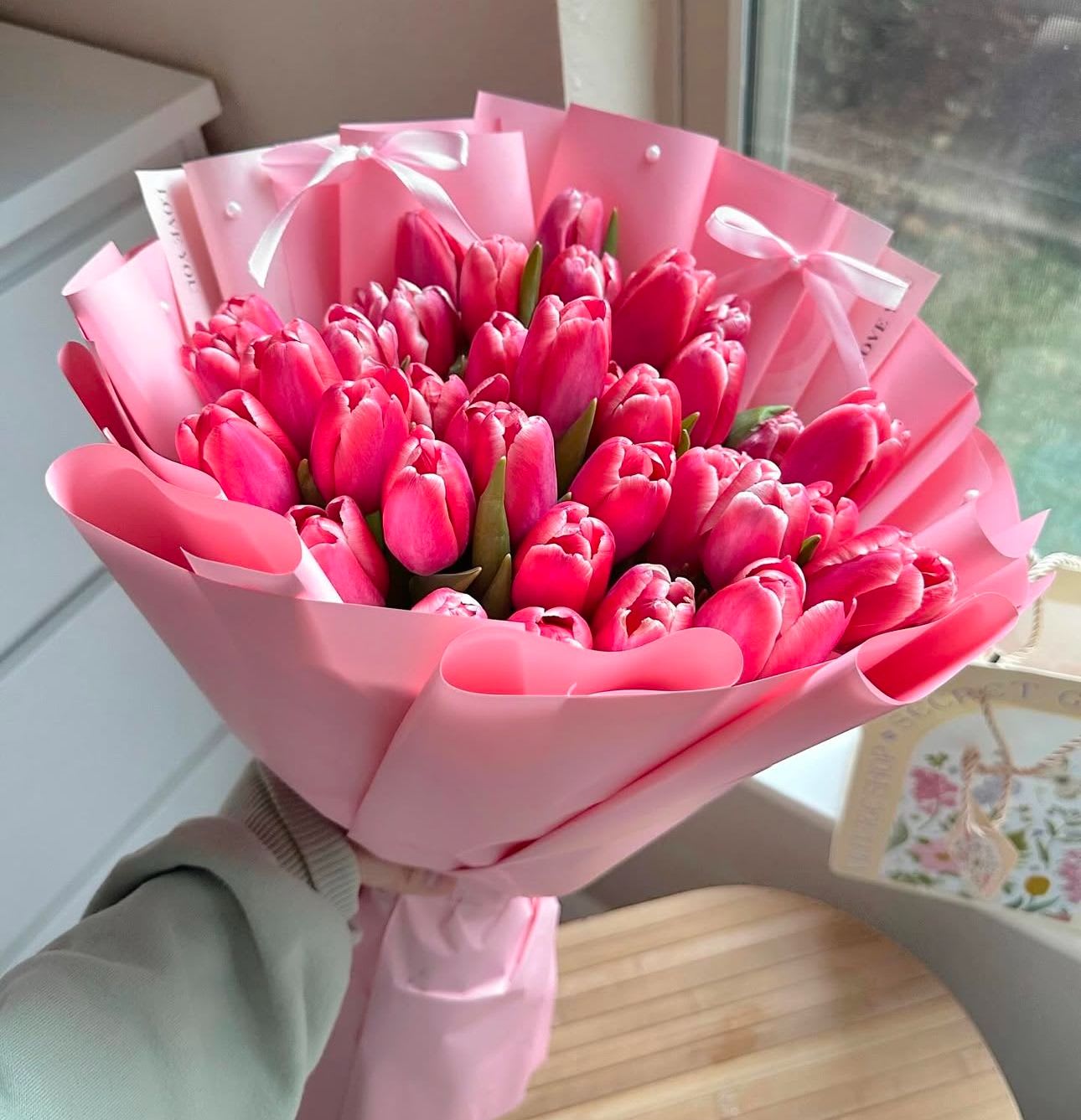 Beautiful tulips - Fall in love with our bouquet of tulips, perfect for any occasion