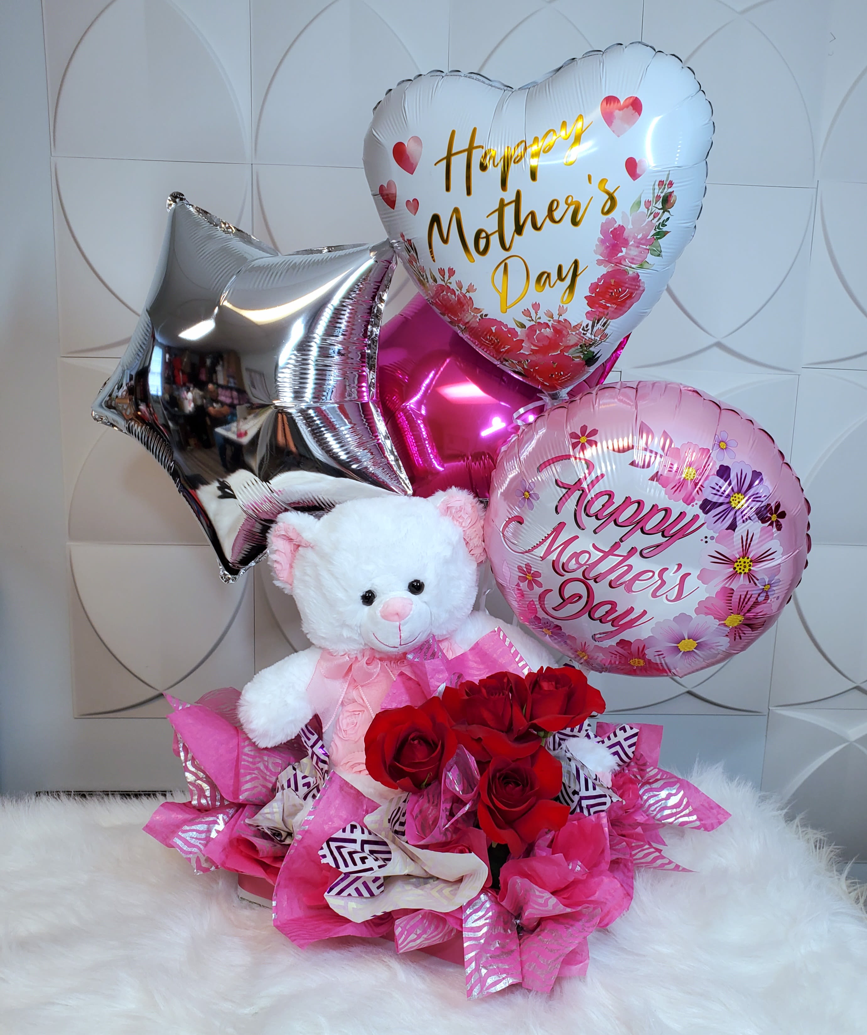 TEDDY MOTHERS DAY - 12 Roses, teddy bear and ballons