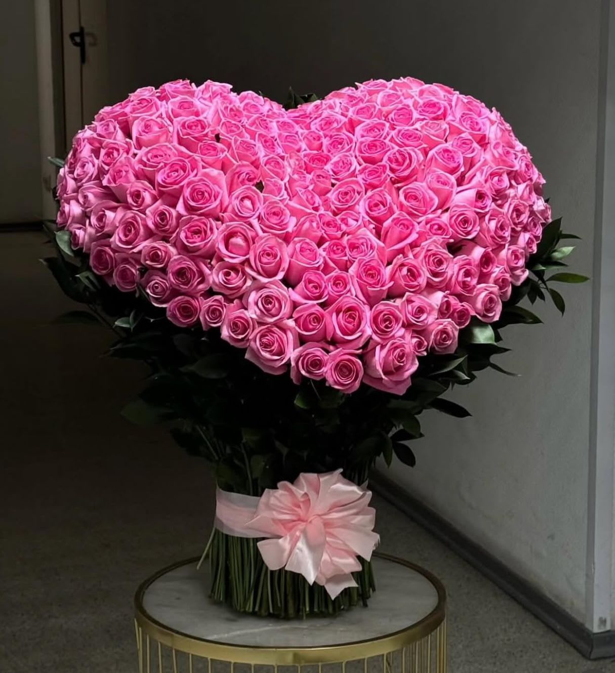 Pink Heart - The pink heart is a very flirtatious and captivating design. This combination is one of our customers' most requested, as it expresses a genuine feeling.