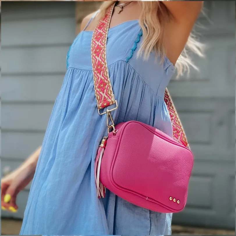 Willow Camera Crossbody Bag - Pink Willow Camera Crossbody Bag - Pink - • Weight: 13 oz (368.54 g) • Dimensions: 9.5 x 2 x 6 in (24.1 x 5.1 x 15.2 cm)
