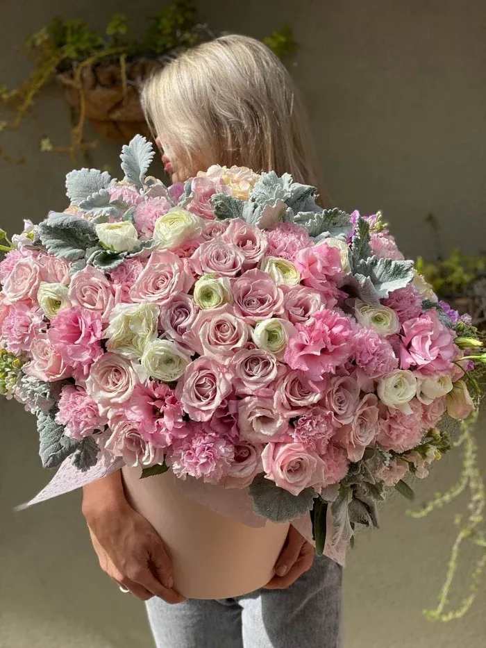 Pink Heaven - Pink heaven floral arrangement consists of two types of roses, hydrangea, ranunculus and some greenery.